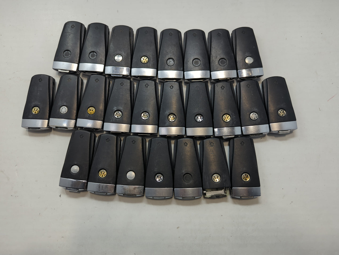 Lot of 25 Volkswagen Keyless Entry Remote Fob MIXED FCC IDS MIXED PART - Oemusedautoparts1.com