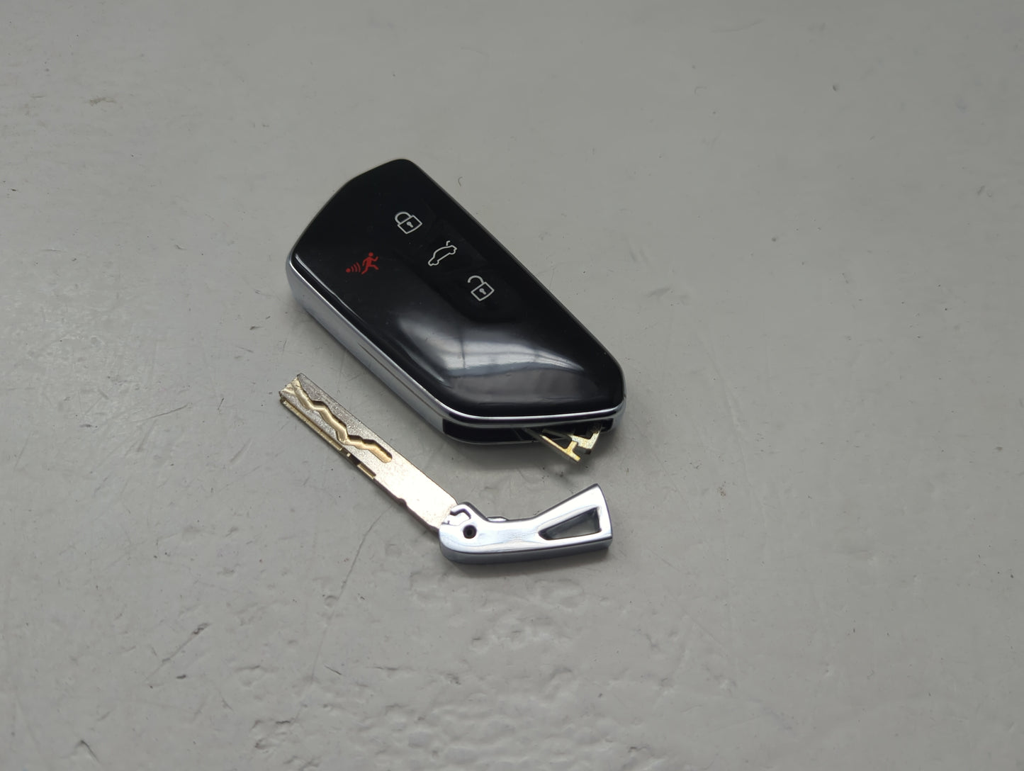 Volkswagen Golf R Keyless Entry Remote Fob NBGFS191S 4 buttons - Oemusedautoparts1.com
