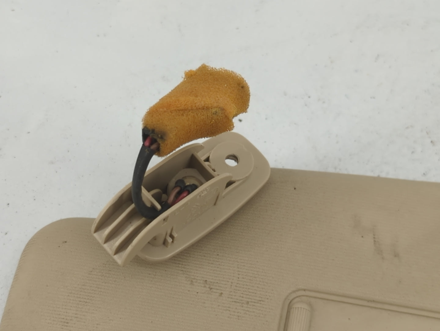 2000-2006 Volkswagen Jetta Sun Visor Shade Replacement Passenger Right Mirror Fits OEM Used Auto Parts - Oemusedautoparts1.c