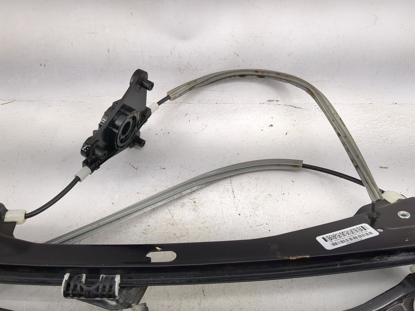2011-2018 Volkswagen Jetta Used Driver Left Front Window Regulator - Oemusedautoparts1.com