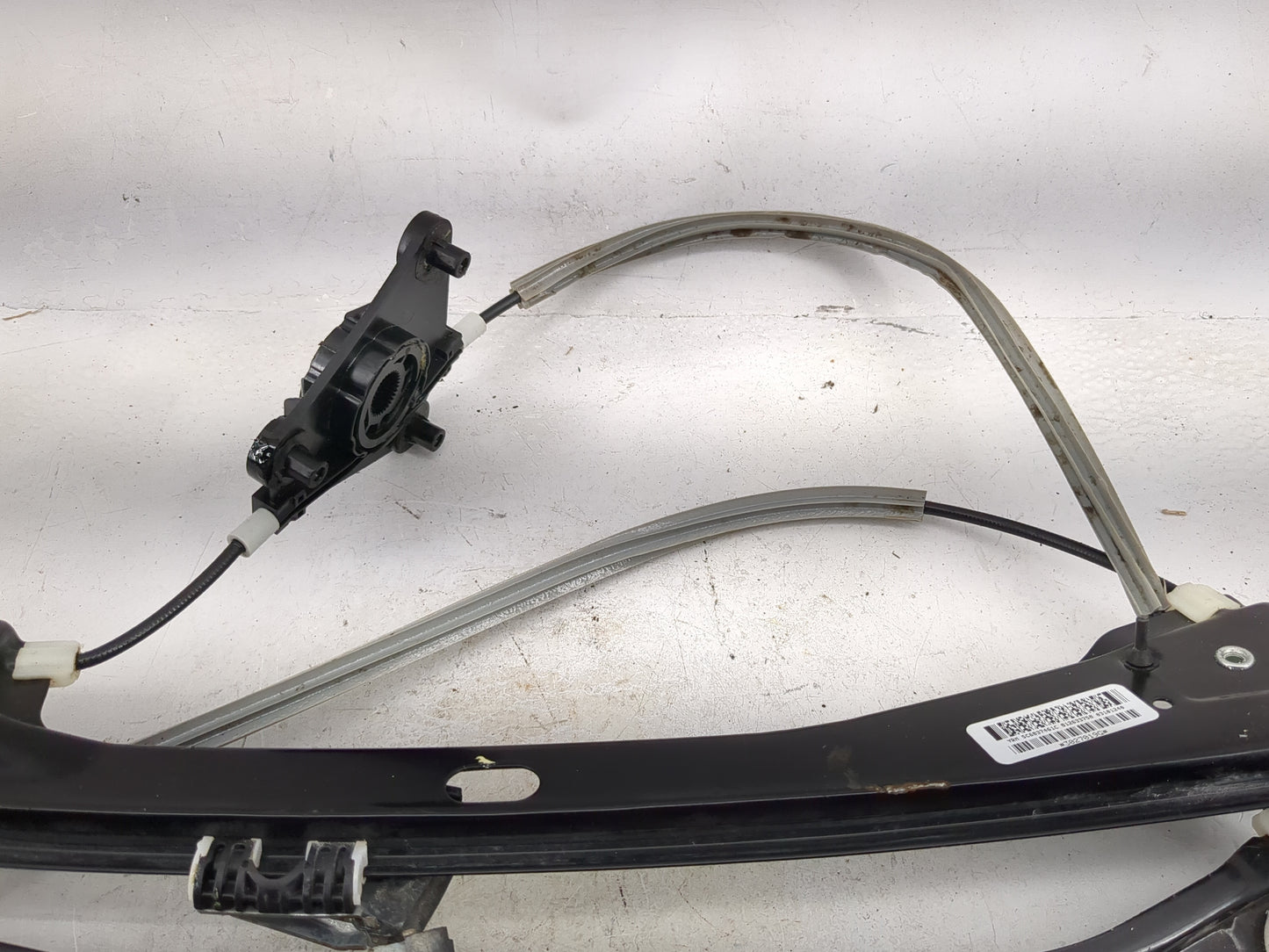 2011-2018 Volkswagen Jetta Used Driver Left Front Window Regulator - Oemusedautoparts1.com
