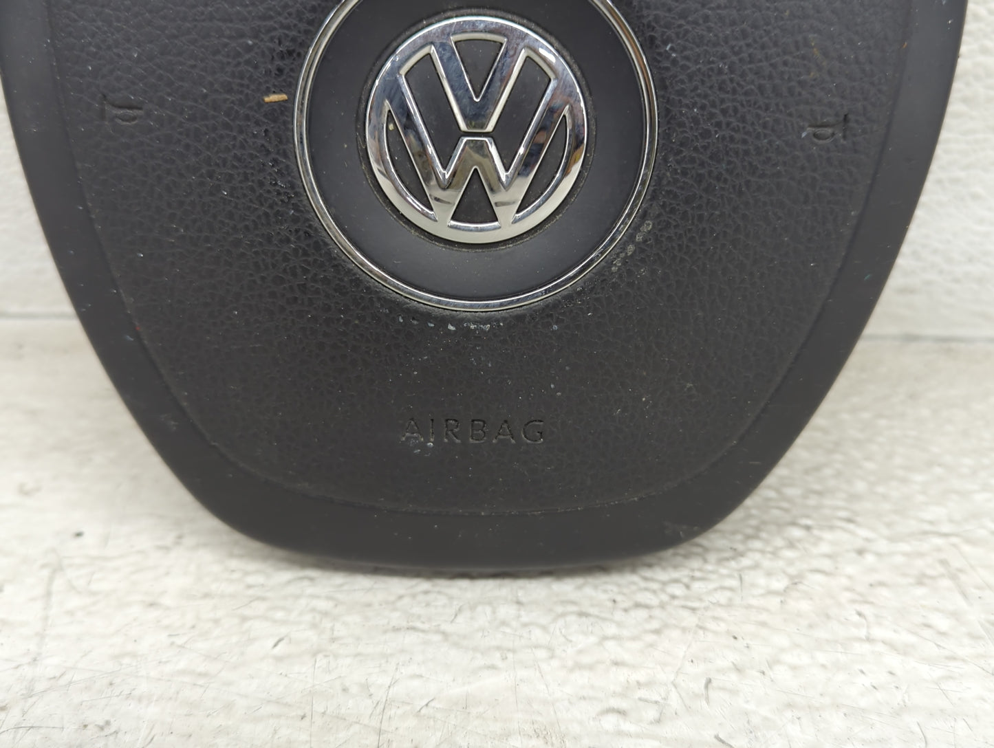 2011-2014 Volkswagen Routan Air Bag Driver Left Steering Wheel Mounted - Oemusedautoparts1.com