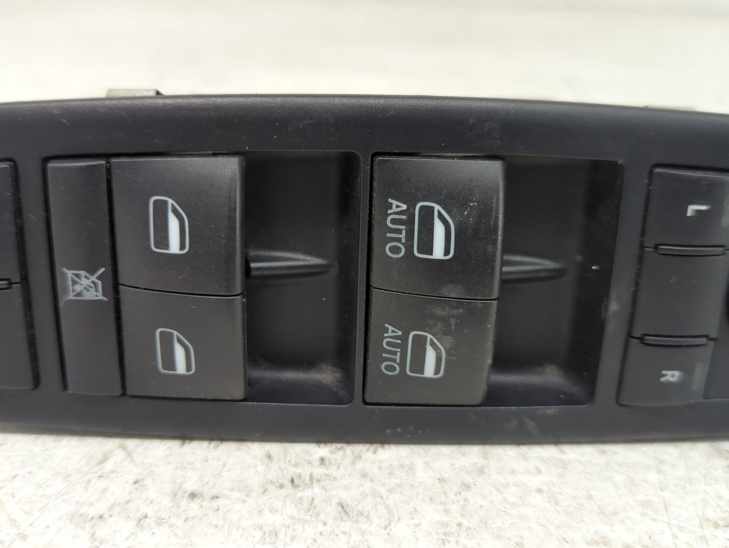 2009-2014 Volkswagen Routan Master Power Window Switch Replacement Driver Side Left Fits Fits 2009 2010 2011 2012 2013 2014 