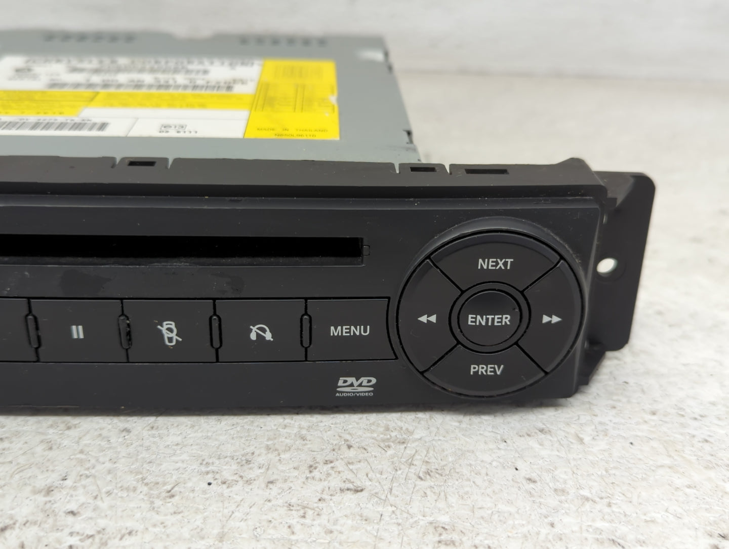 2009-2011 Volkswagen Routan Radio AM FM Cd Player Receiver Replacement Fits Fits 2009 2010 2011 OEM Used Auto Parts - Oemuse