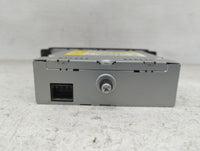 2009-2011 Volkswagen Routan Radio AM FM Cd Player Receiver Replacement Fits Fits 2009 2010 2011 OEM Used Auto Parts - Oemuse