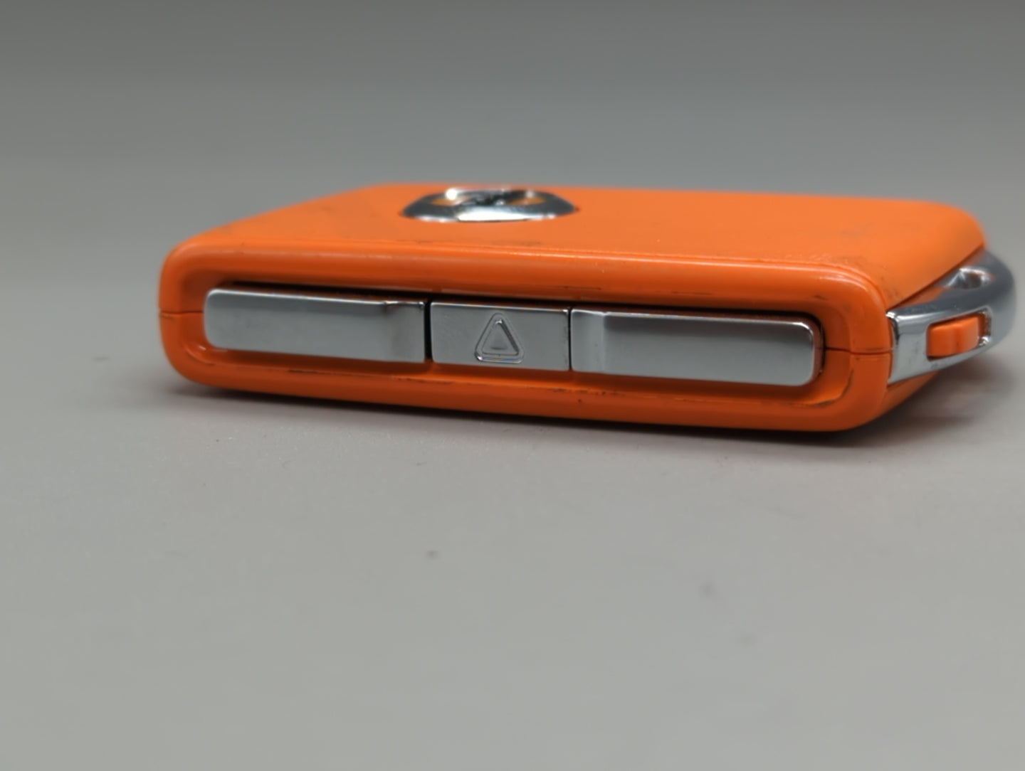 Volvo Keyless Entry Remote Fob YG0HUF8423MS | YGOHUF8423MS 32279979 4 buttons - Oemusedautoparts1.com