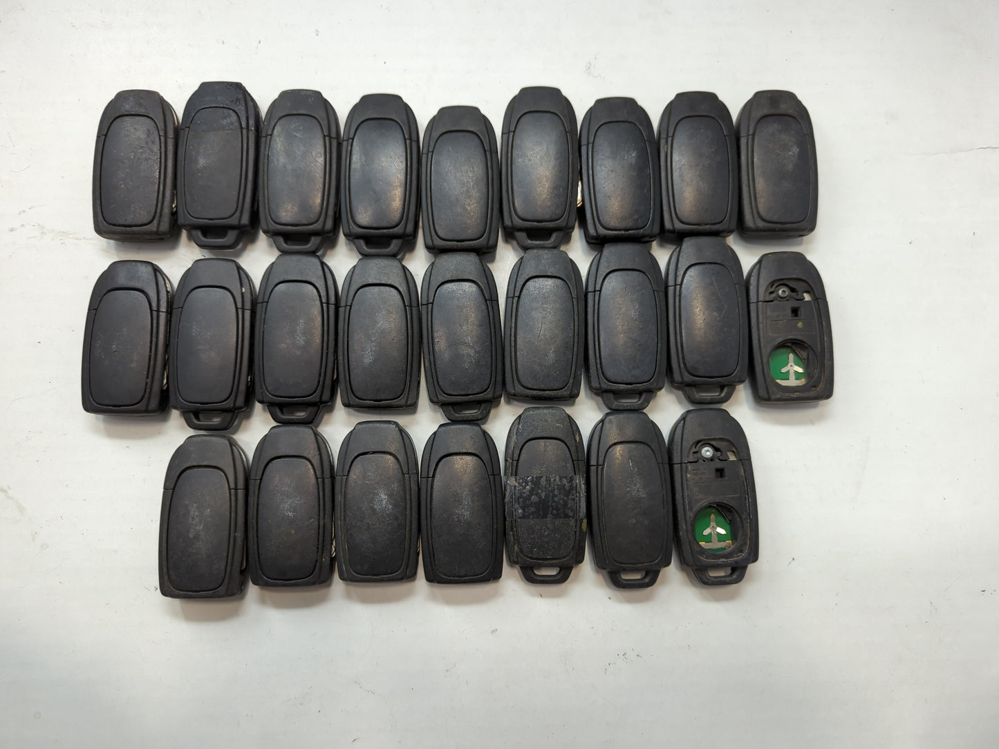 Lot of 25 Volvo Keyless Entry Remote Fob LQNP2T-APU - Oemusedautoparts1.com