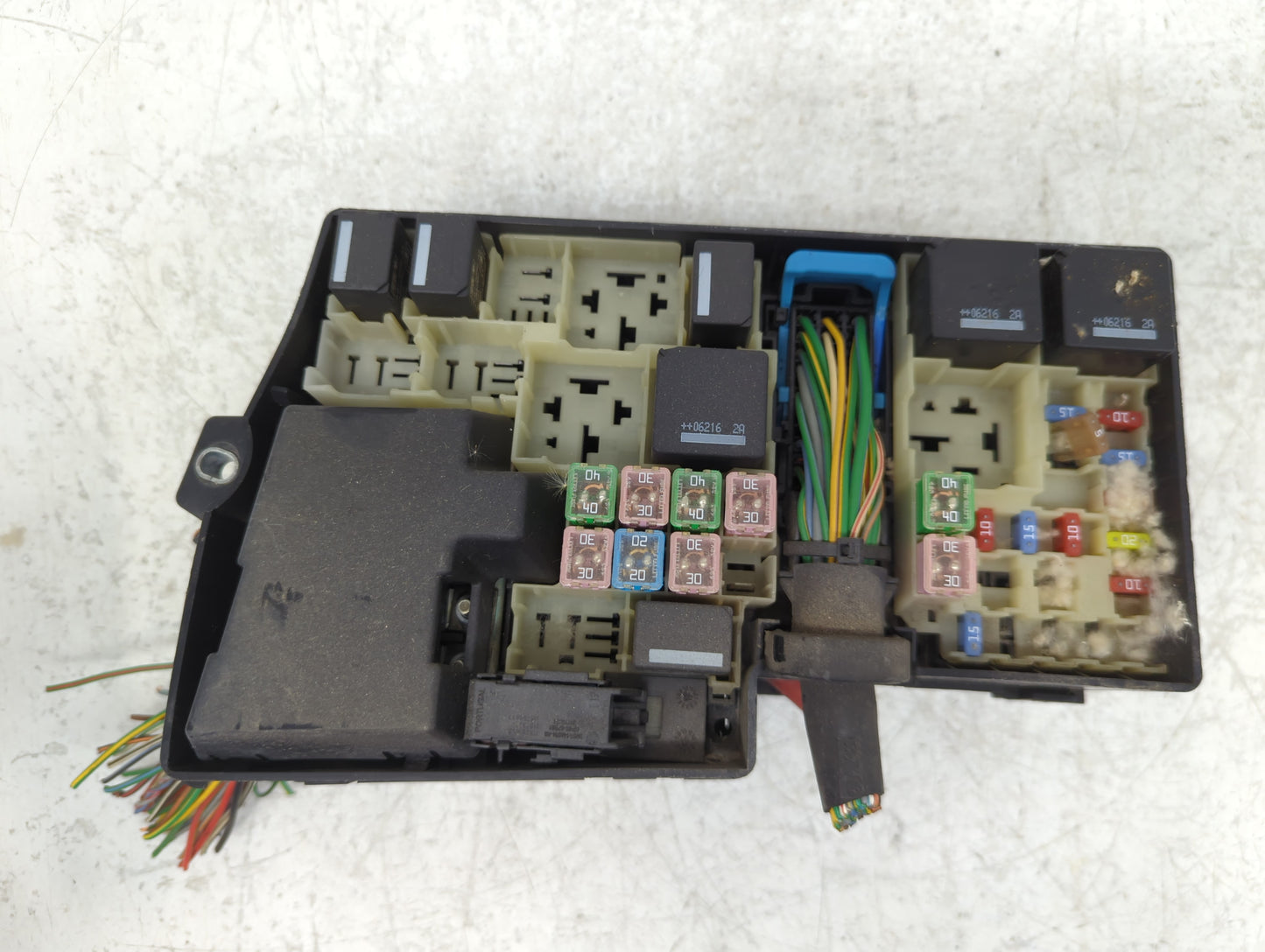 0 Volvo V40 Fusebox Fuse Box Panel Relay Module Fits Fits 207 2008 OEM Used Auto Parts - Oemusedautoparts1.com