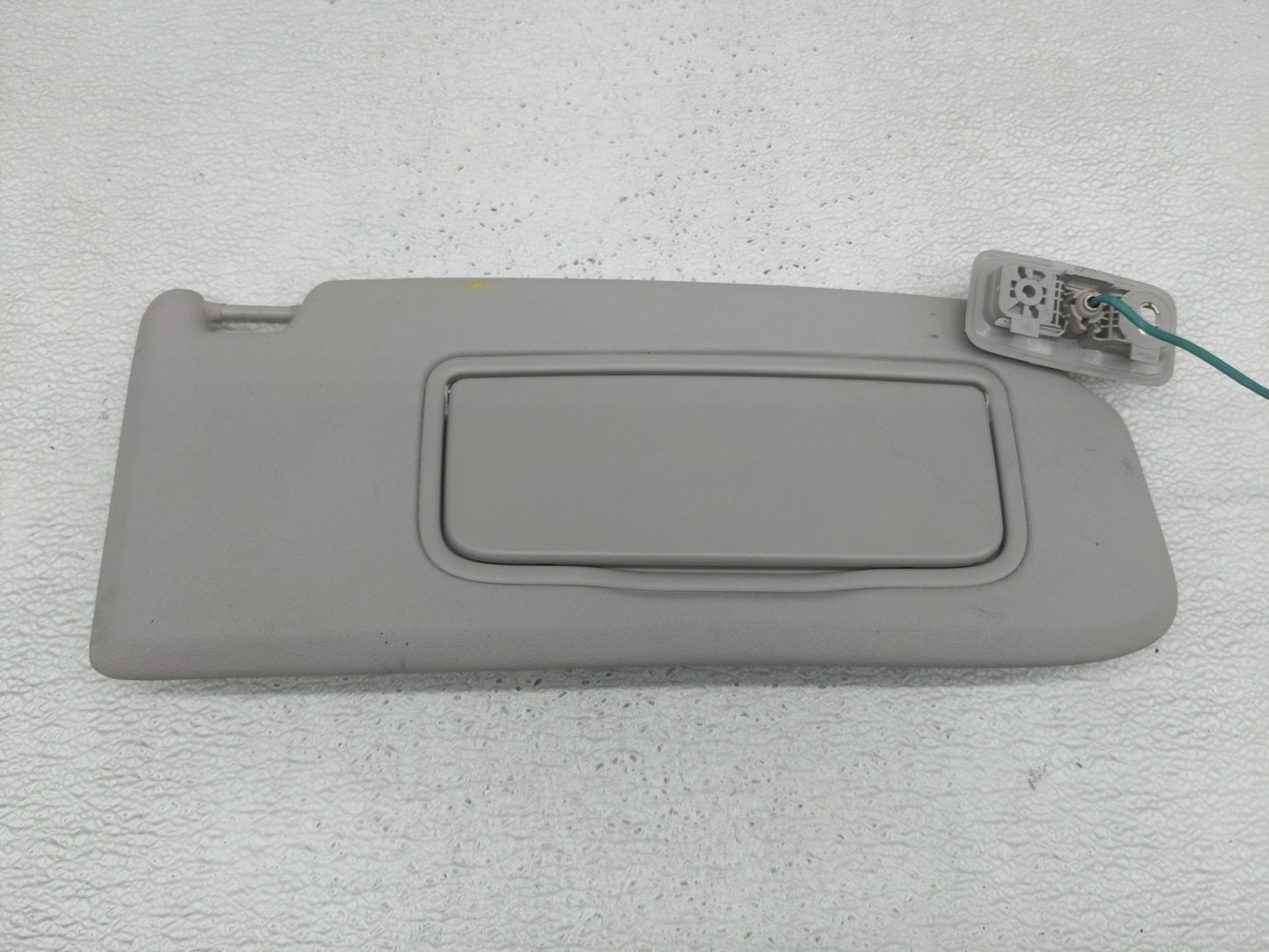 2012-2017 Volvo Xc60 Sun Visor Shade Replacement Passenger Right Mirror Fits Fits 2012 2013 2014 2015 2016 2017 OEM Used Aut
