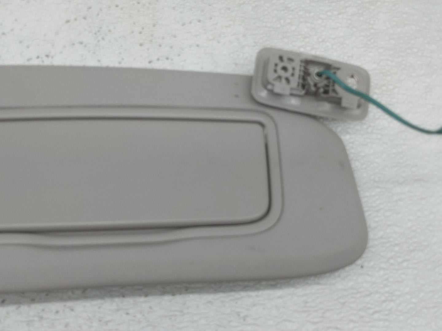 2012-2017 Volvo Xc60 Sun Visor Shade Replacement Passenger Right Mirror Fits Fits 2012 2013 2014 2015 2016 2017 OEM Used Aut