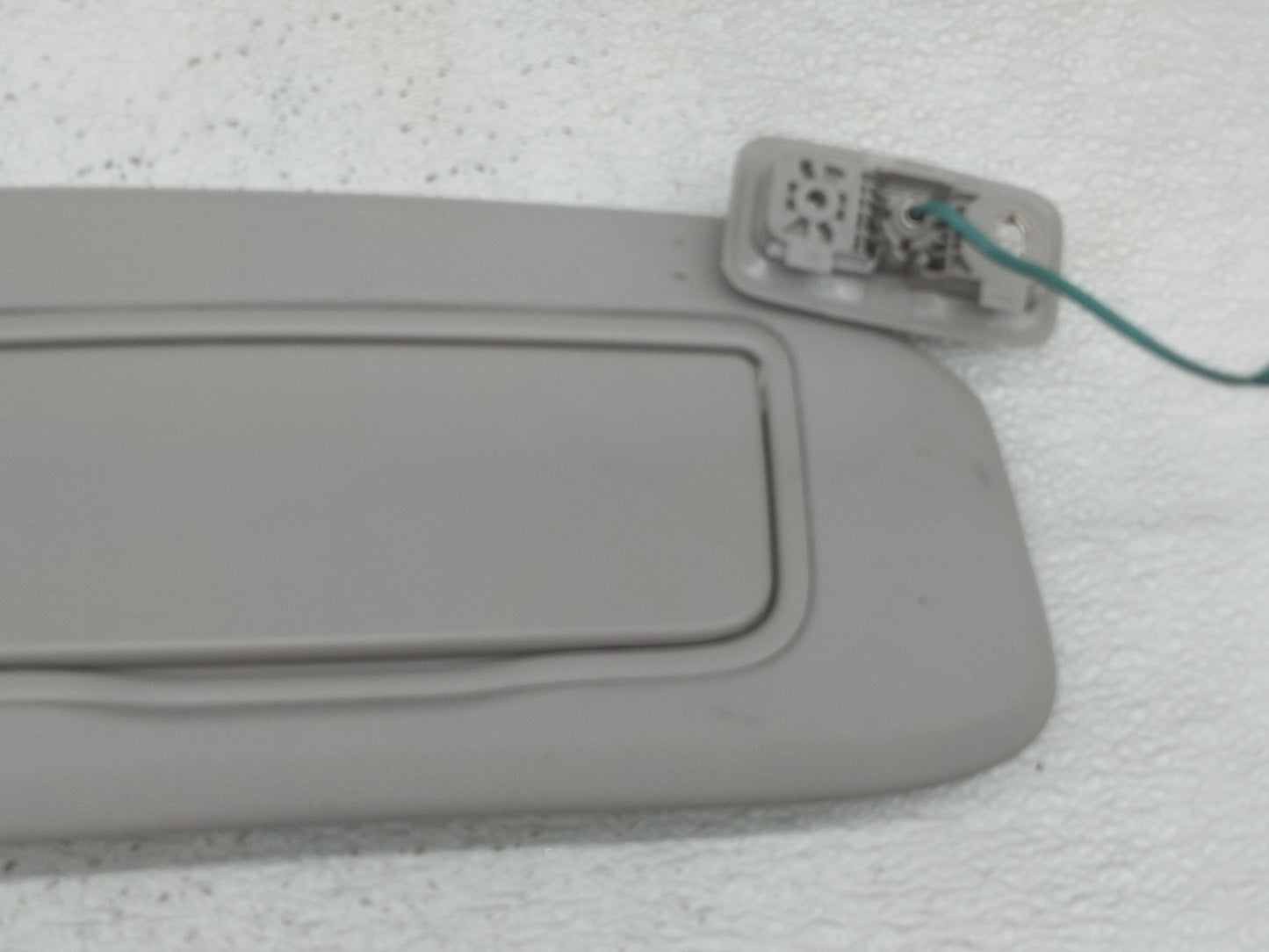 2012-2017 Volvo Xc60 Sun Visor Shade Replacement Passenger Right Mirror Fits Fits 2012 2013 2014 2015 2016 2017 OEM Used Aut