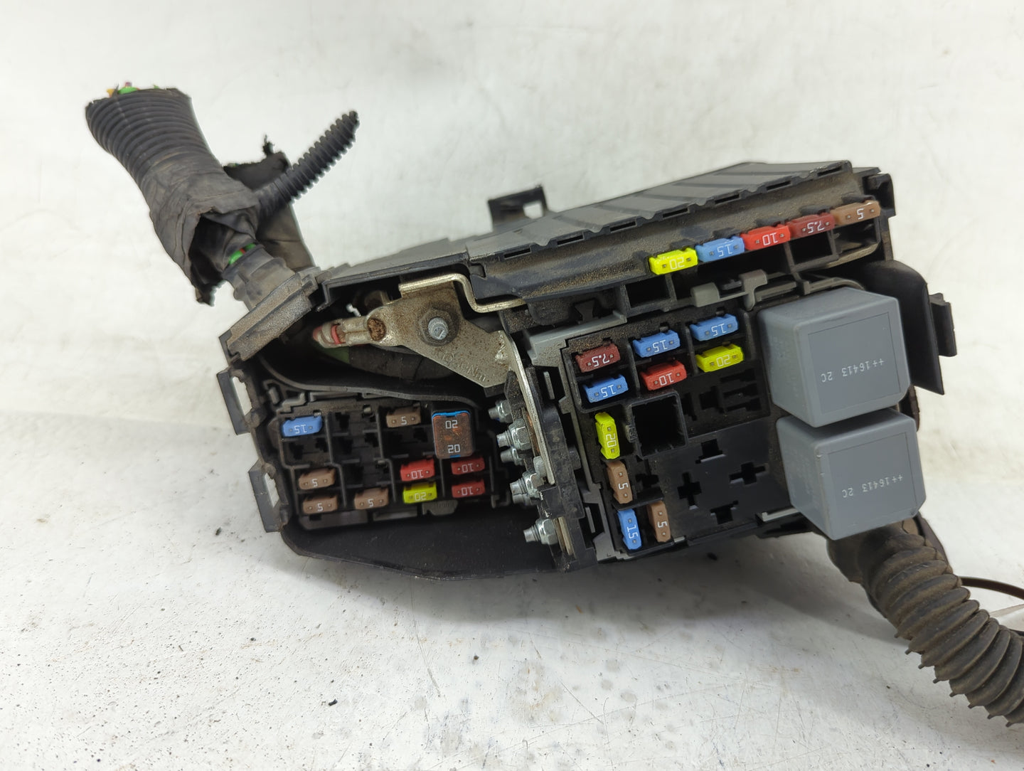 2014-2017 Volvo Xc60 Fusebox Fuse Box Panel Relay Module Fits Fits 2012 2014 2015 2016 2017 2018 OEM Used Auto Parts - Oemus