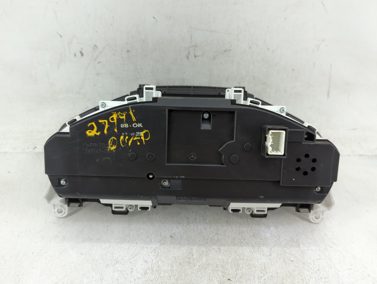 2017 Volvo Xc60 Instrument Cluster Speedometer Gauges Fits Fits 2015 2016 2018 OEM Used Auto Parts - Oemusedautoparts1.com