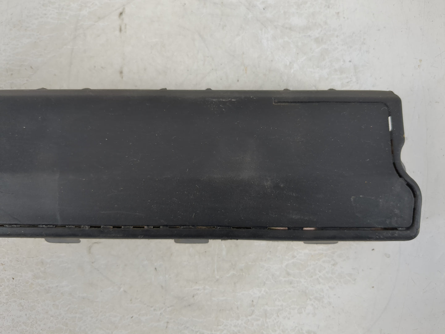 2018 Chevrolet Malibu Air Bag Passenger Right Knee OEM P/N:812481232 23420286 Fits OEM Used Auto Parts - Oemusedautoparts1.com