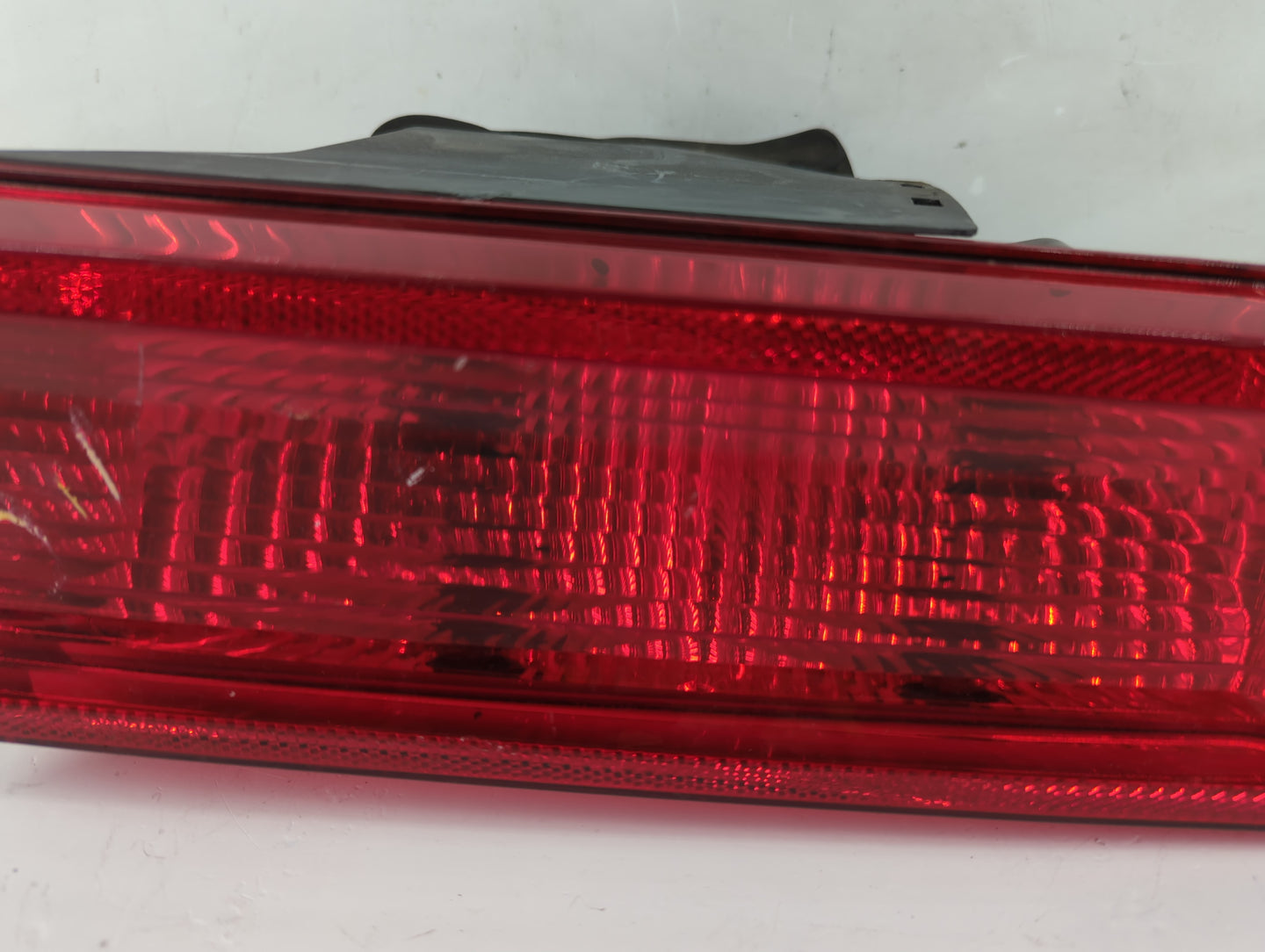 2010 Dodge Challenger Tail Light Assembly Passenger Right OEM P/N:>PP-T20PP/EP0 Fits OEM Used Auto Parts - Oemusedautoparts1.com
