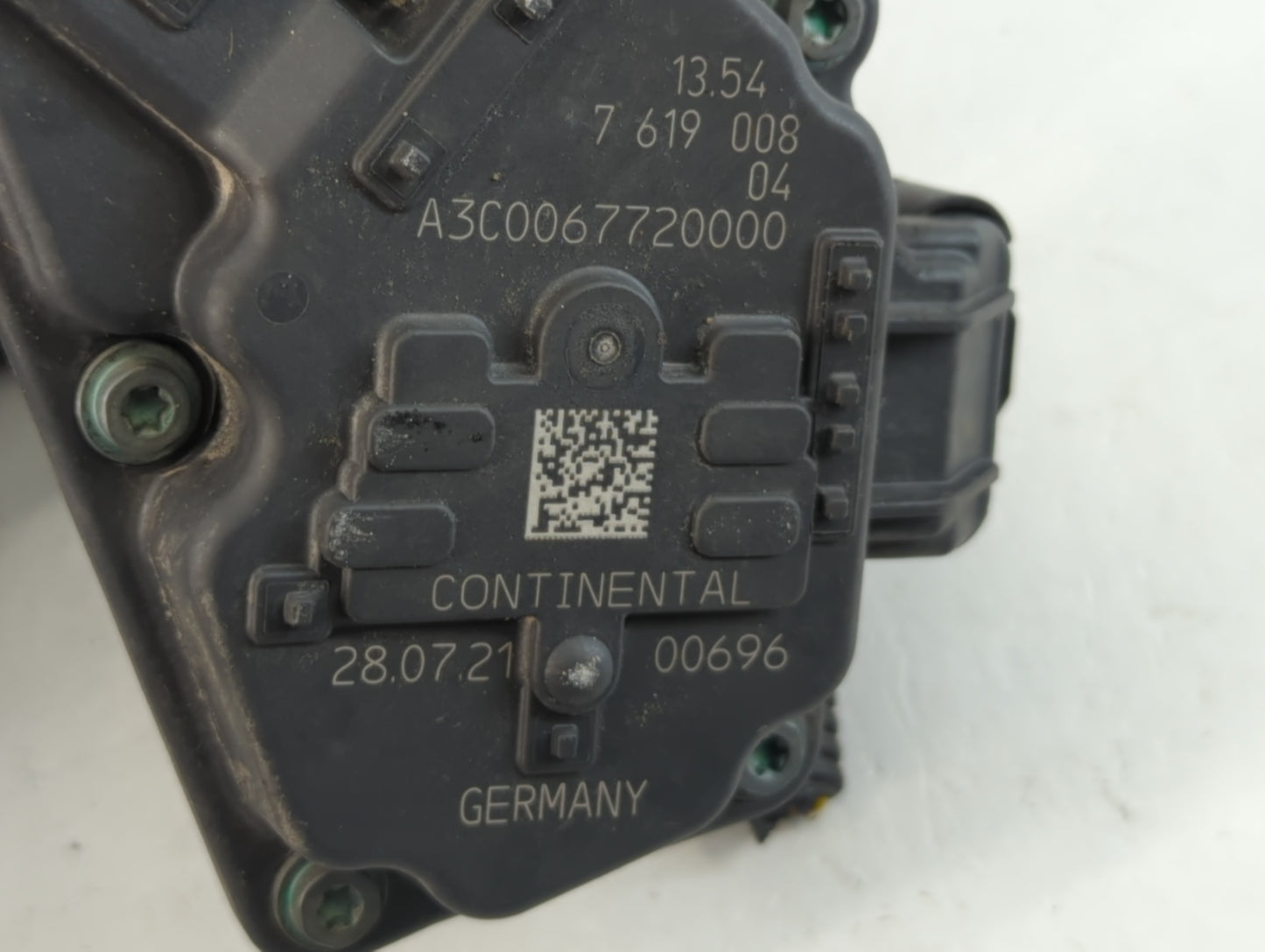 2022 Mini Cooper Throttle Body P/N:7 619 008 Fits OEM Used Auto Parts - Oemusedautoparts1.com