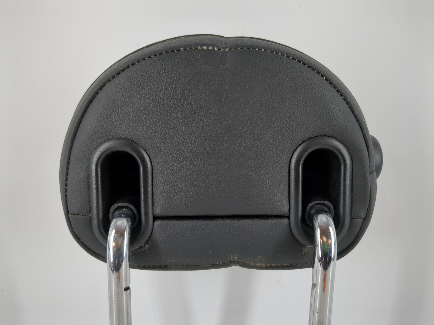 2017 Mini Cooper Clubman Headrest Head Rest Rear Center Seat Fits OEM Used Auto Parts - Oemusedautoparts1.com