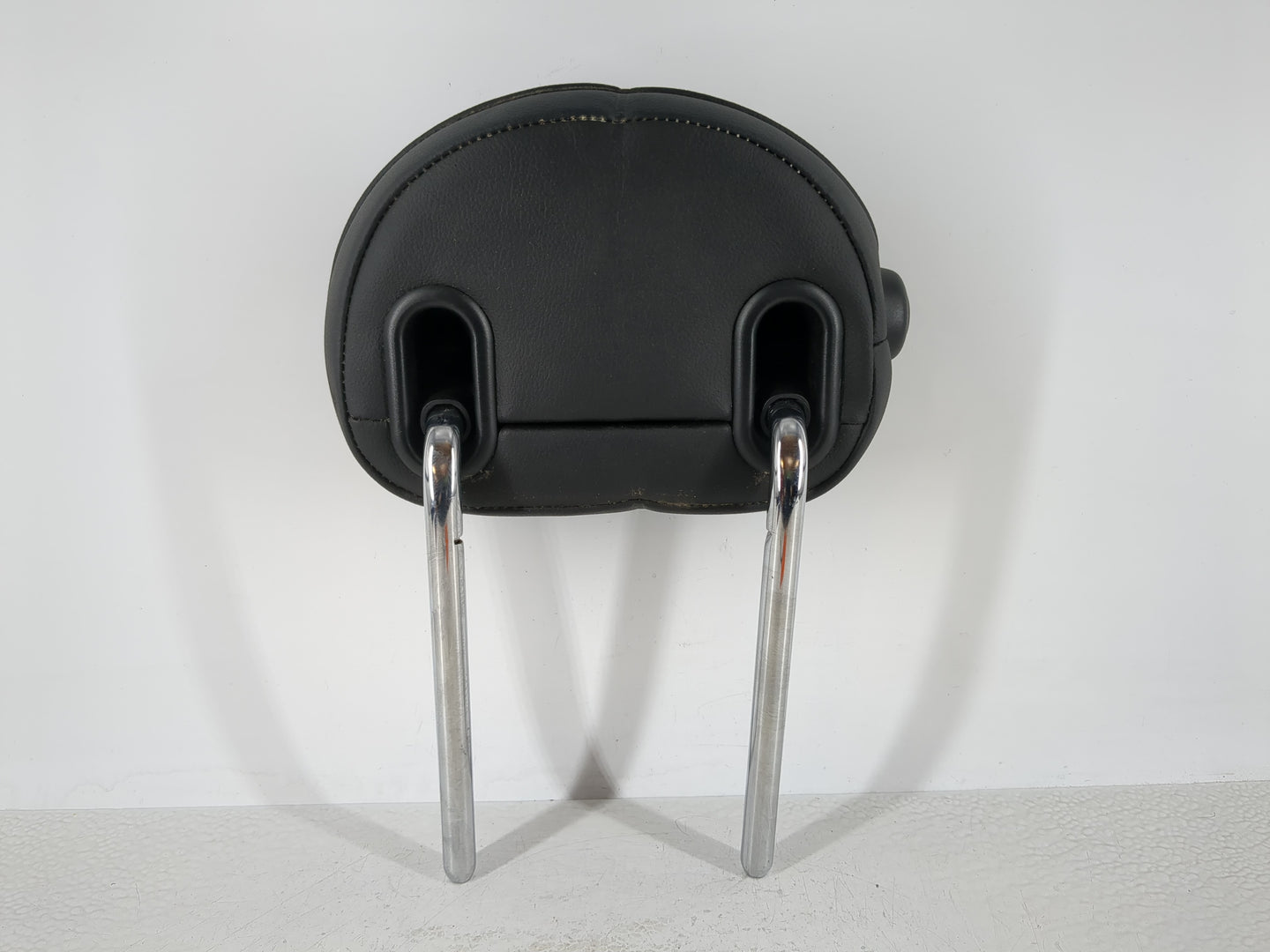 2017 Mini Cooper Clubman Headrest Head Rest Rear Center Seat Fits OEM Used Auto Parts - Oemusedautoparts1.com