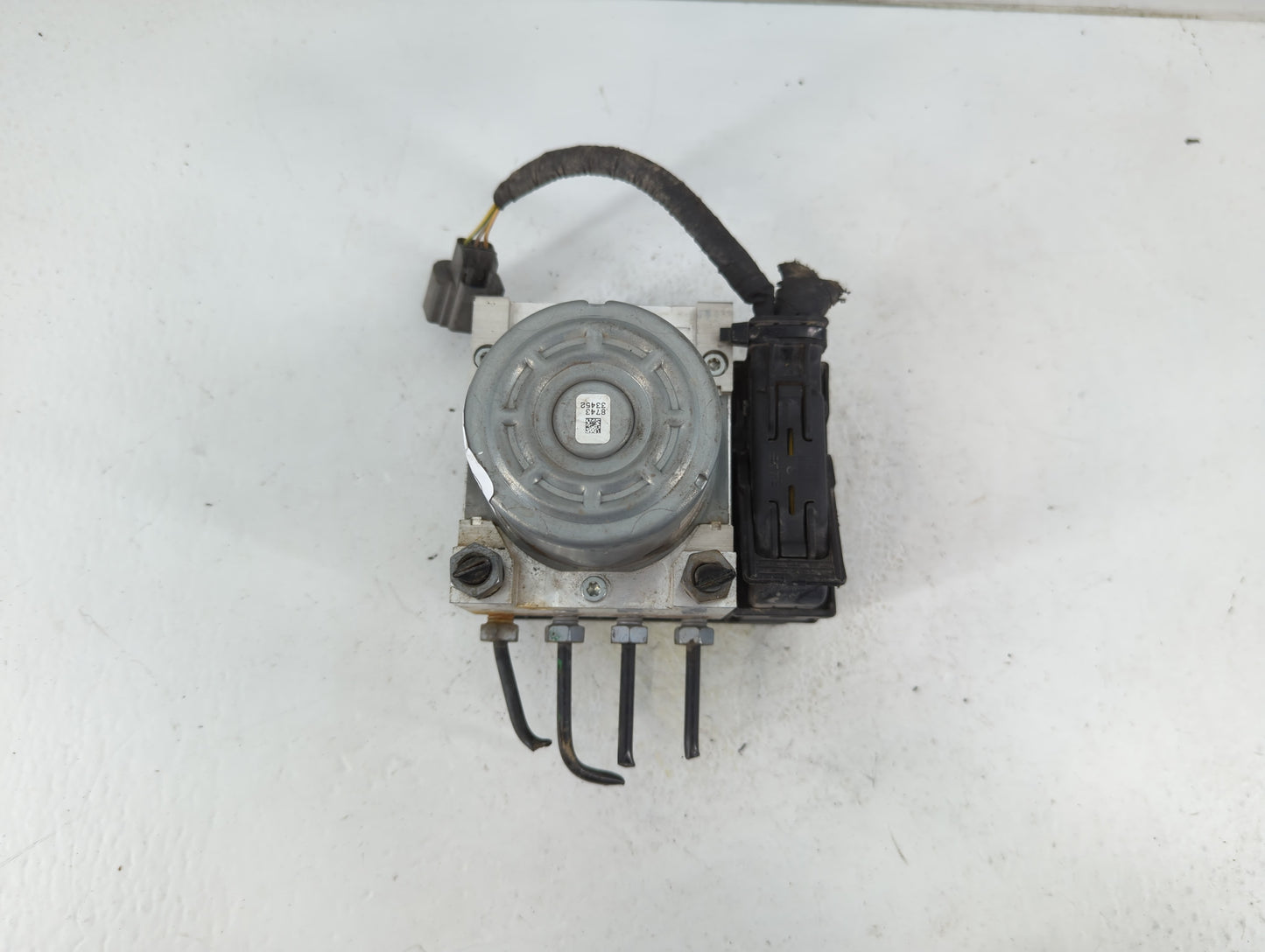 2016 Ford Explorer ABS Pump Control Module Replacement P/N:FB53-2C405-AF Fits OEM Used Auto Parts - Oemusedautoparts1.com