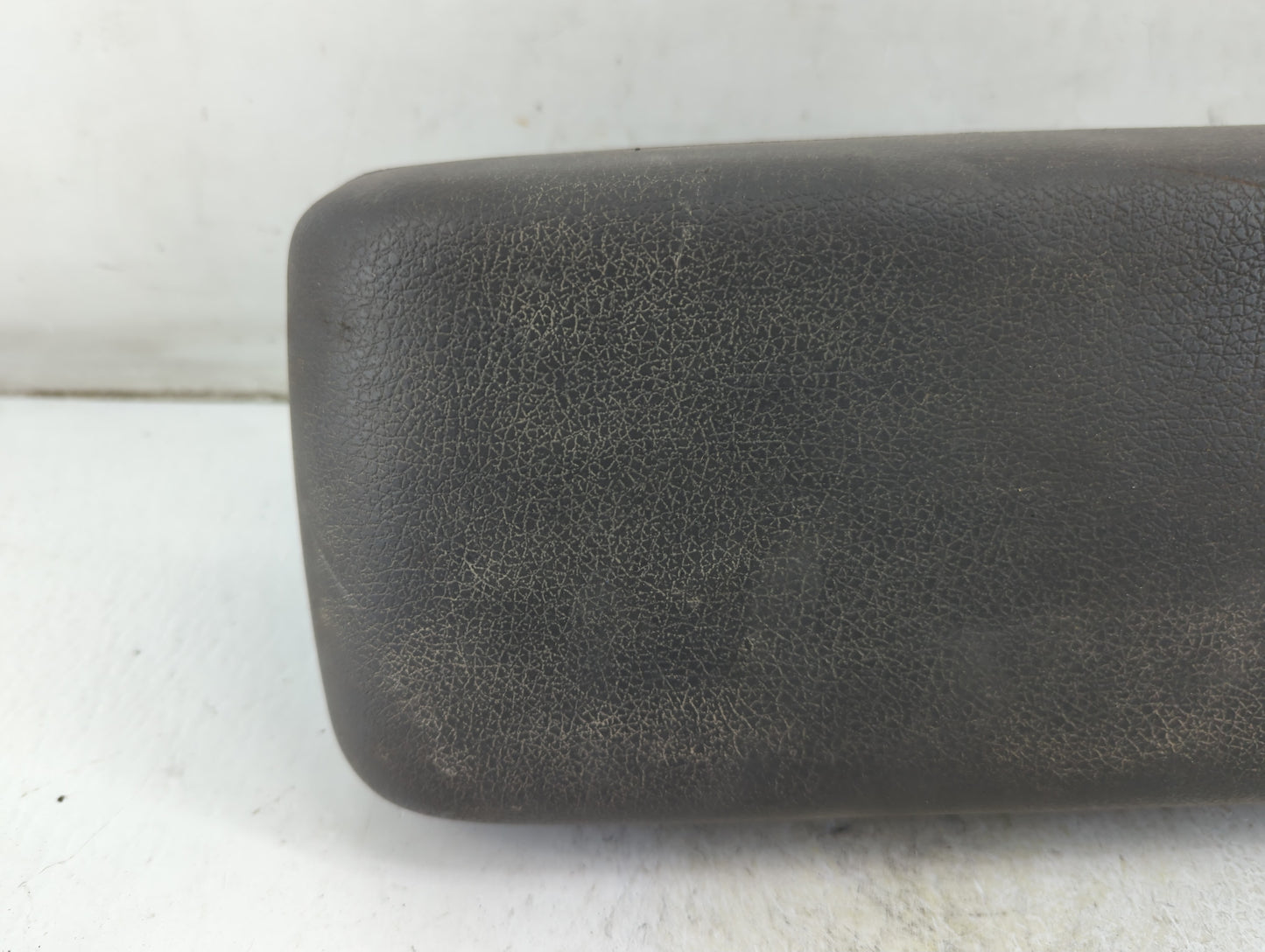 2010-2012 Ford Fusion Center Console Armrest Cover Lid P/N:W1096B Fits Fits 2010 2011 2012 OEM Used Auto Parts - Oemusedautoparts1.com
