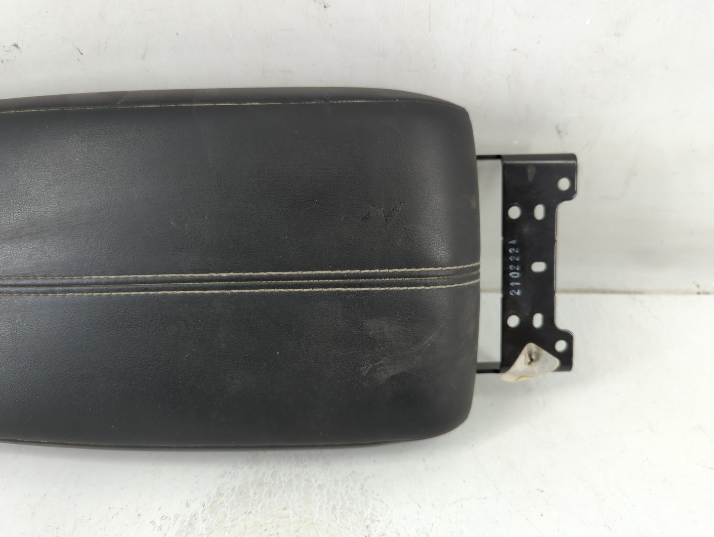 2020-2022 Nissan Sentra Center Console Armrest Cover Lid P/N:210222A Fits Fits 2020 2021 2022 OEM Used Auto Parts - Oemusedautoparts1.com