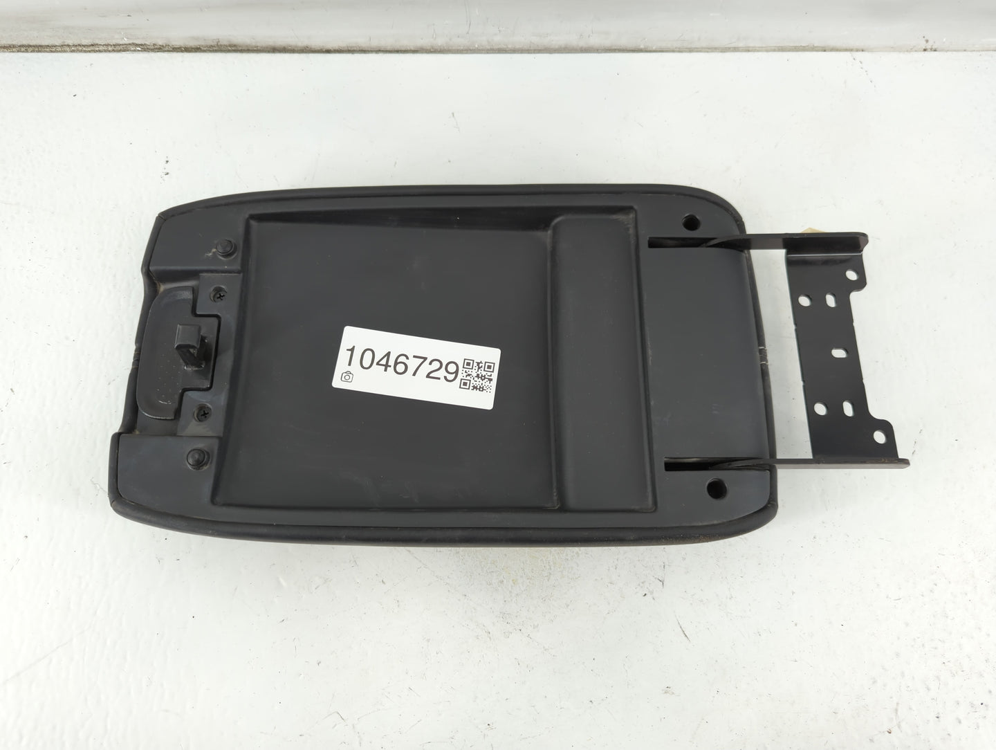 2020-2022 Nissan Sentra Center Console Armrest Cover Lid P/N:210222A Fits Fits 2020 2021 2022 OEM Used Auto Parts - Oemusedautoparts1.com