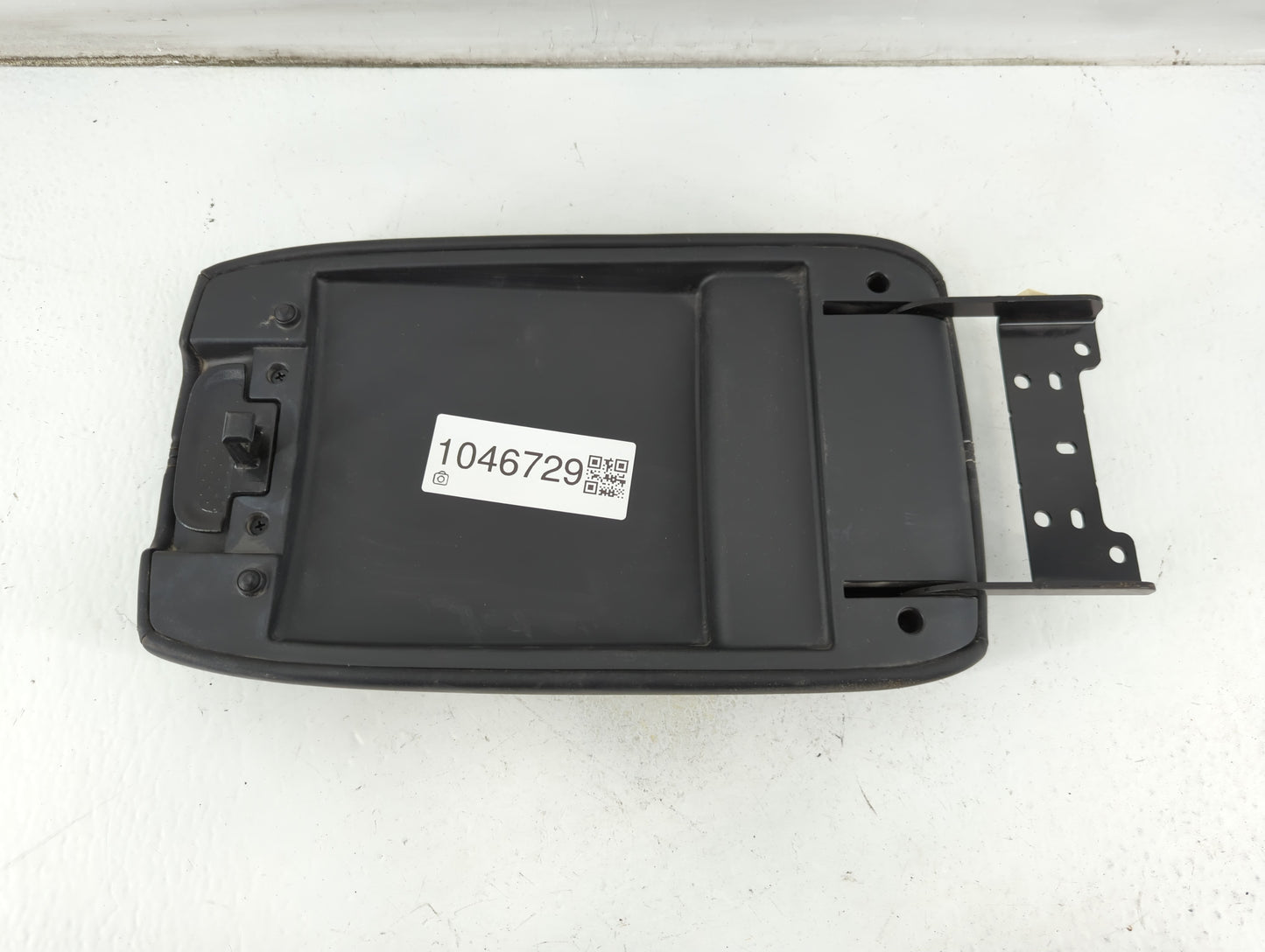 2020-2022 Nissan Sentra Center Console Armrest Cover Lid P/N:210222A Fits Fits 2020 2021 2022 OEM Used Auto Parts - Oemusedautoparts1.com