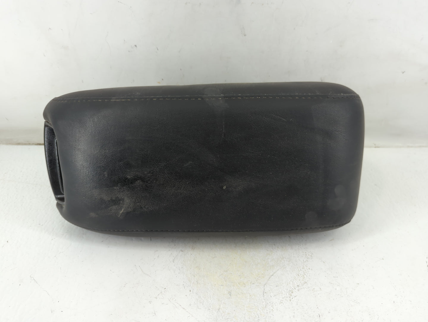2012-2020 Dodge Journey Center Console Armrest Cover Lid P/N:202297 Fits Fits 2012 2013 2014 2015 2016 2017 2018 2019 2020 OEM Used Auto Parts - Oemusedautoparts1.com