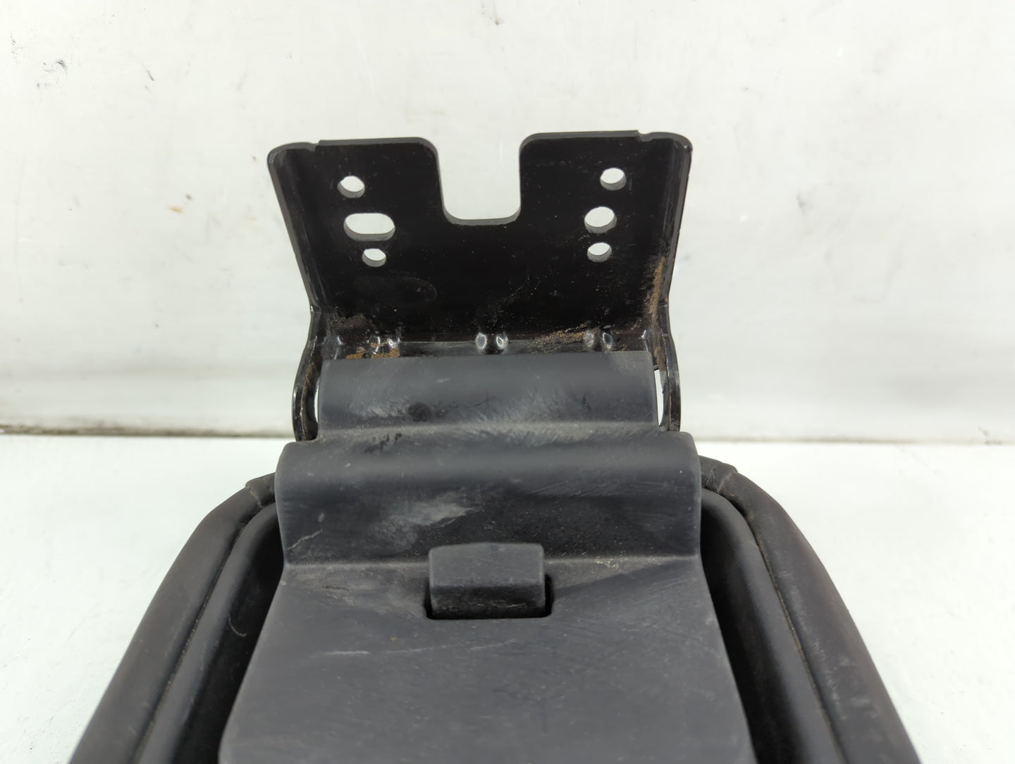 2012-2020 Dodge Journey Center Console Armrest Cover Lid P/N:202297 Fits Fits 2012 2013 2014 2015 2016 2017 2018 2019 2020 OEM Used Auto Parts - Oemusedautoparts1.com