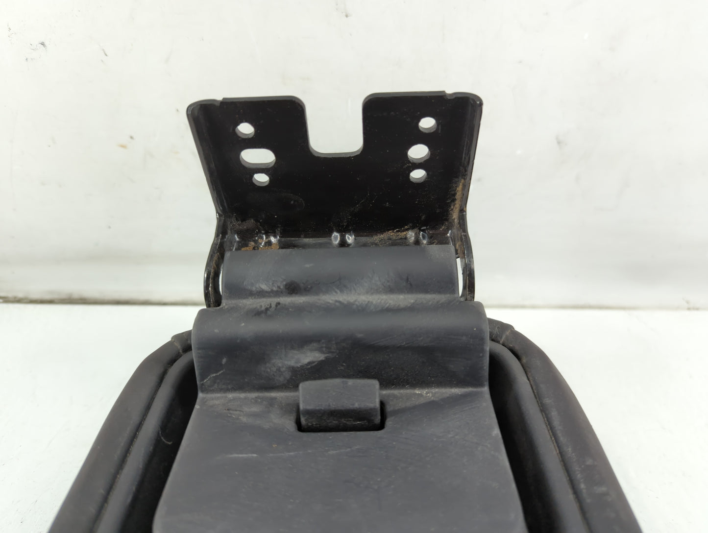 2012-2020 Dodge Journey Center Console Armrest Cover Lid P/N:202297 Fits Fits 2012 2013 2014 2015 2016 2017 2018 2019 2020 OEM Used Auto Parts - Oemusedautoparts1.com