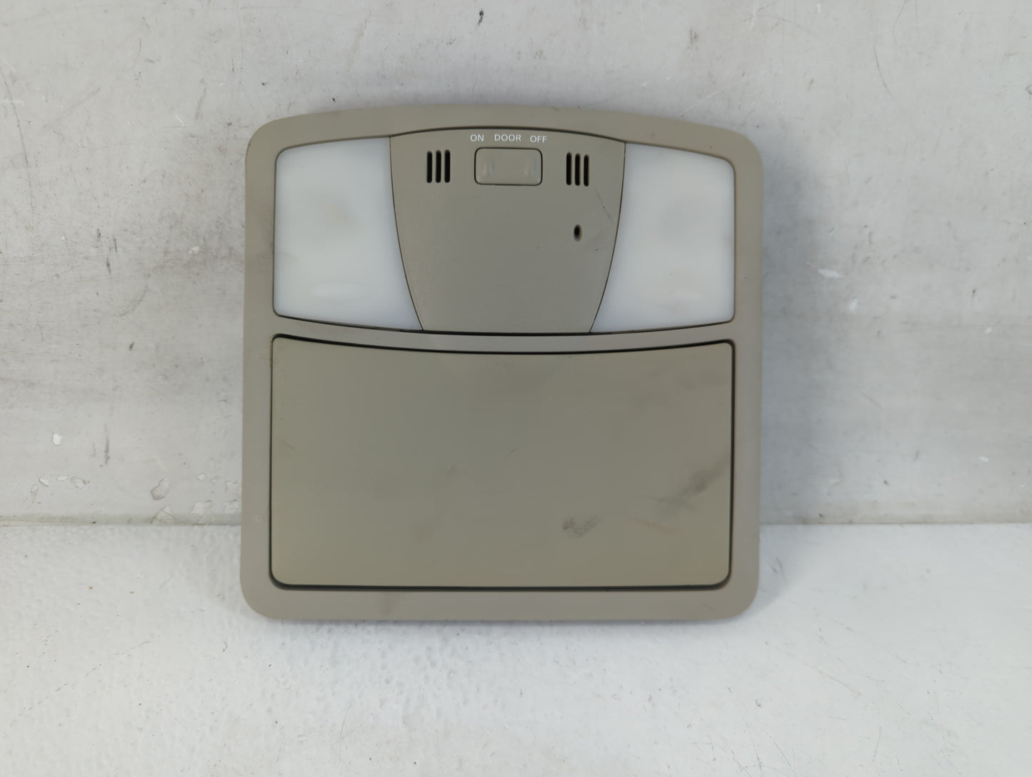 2009 Nissan Altima Overhead Roof Console - Oemusedautoparts1.com
