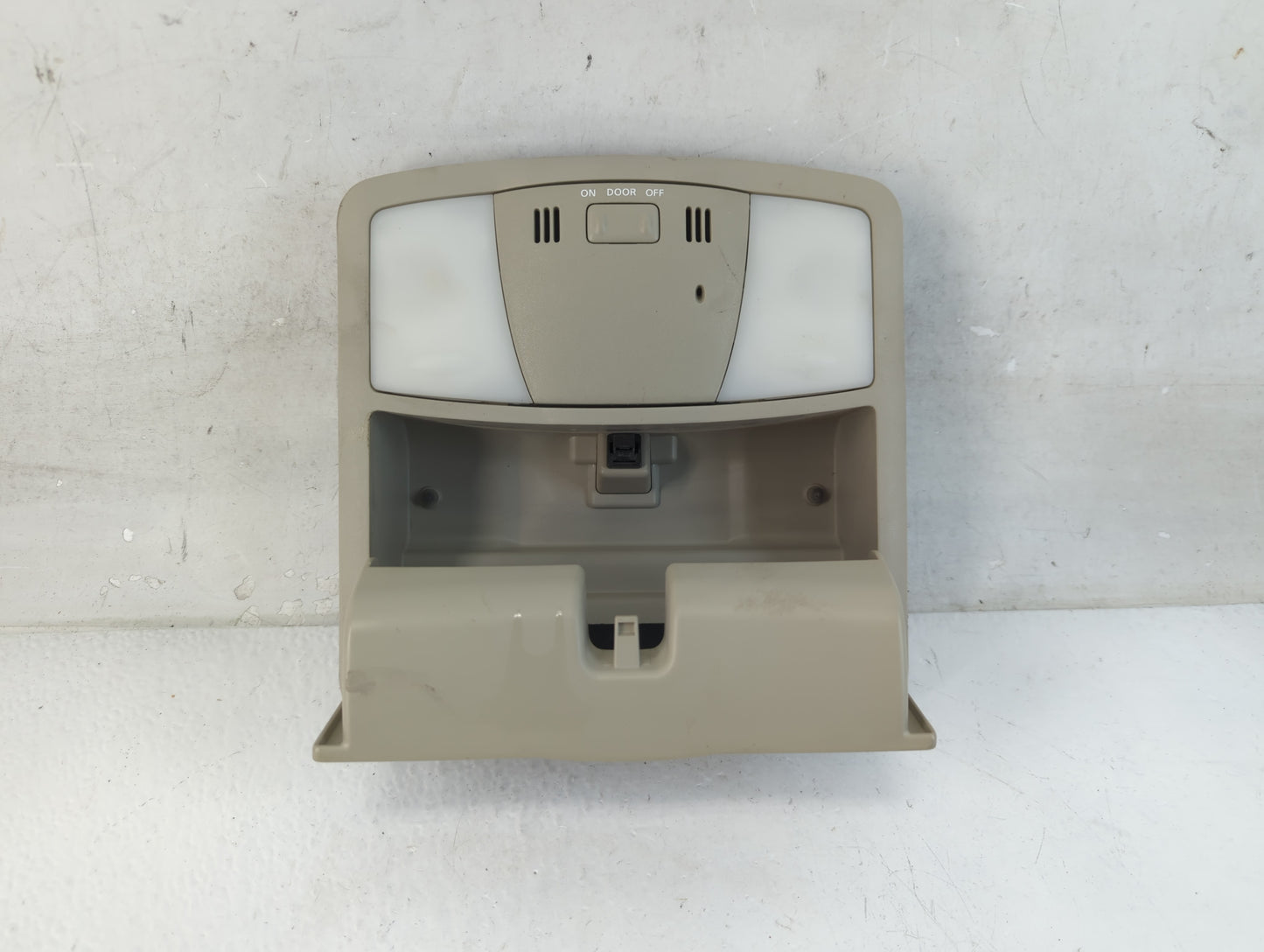 2009 Nissan Altima Overhead Roof Console - Oemusedautoparts1.com