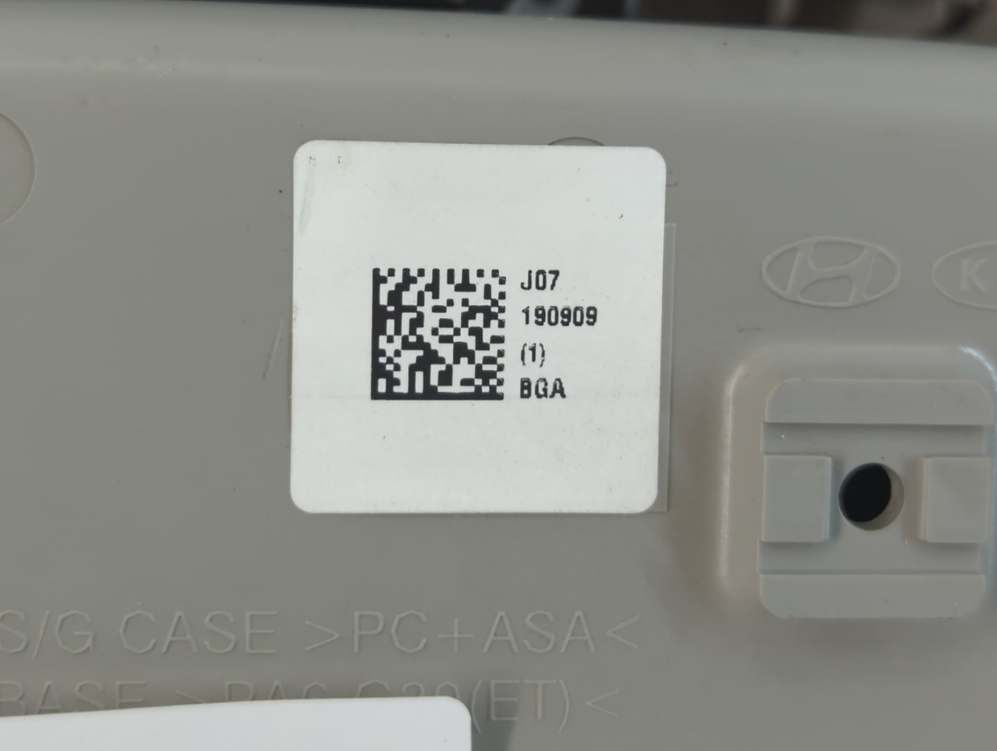 2020 Kia Optima Overhead Roof Console - Oemusedautoparts1.com