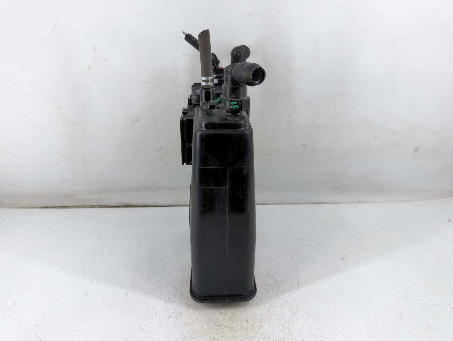 2017 Toyota Avalon Fuel Vapor Charcoal Canister - Oemusedautoparts1.com