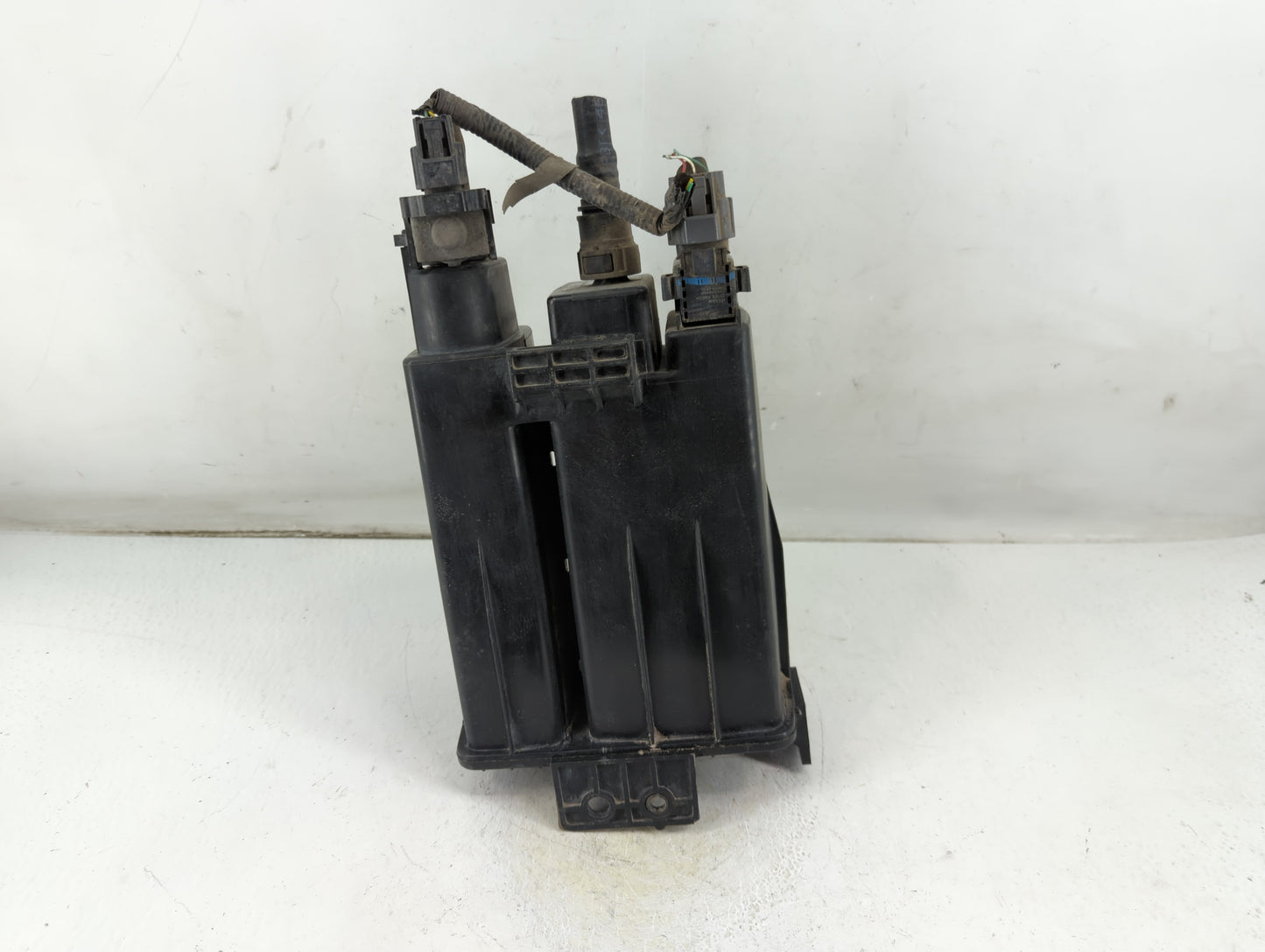 2014 Nissan Pathfinder Fuel Vapor Charcoal Canister - Oemusedautoparts1.com