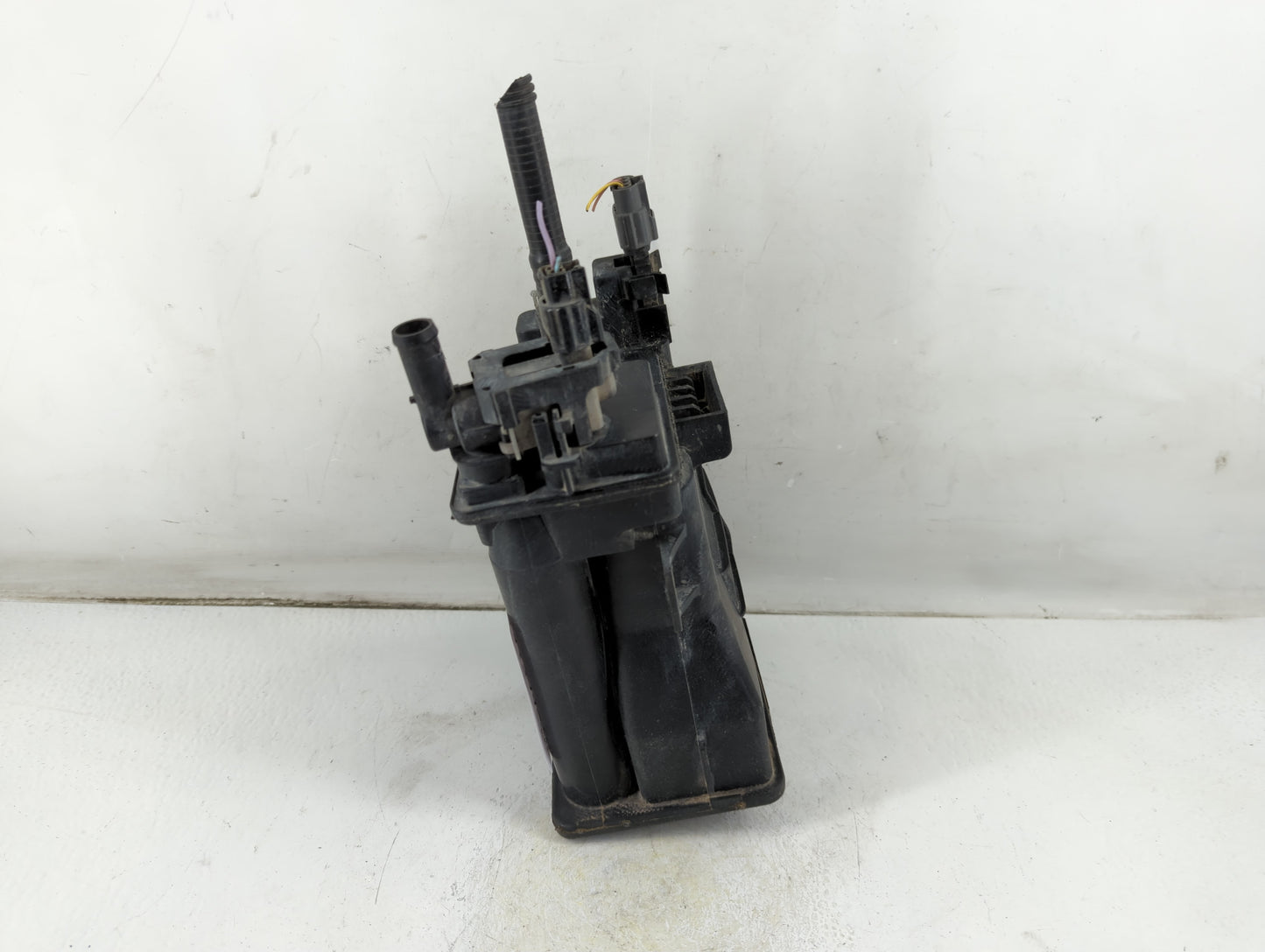 2018 Nissan Sentra Fuel Vapor Charcoal Canister - Oemusedautoparts1.com