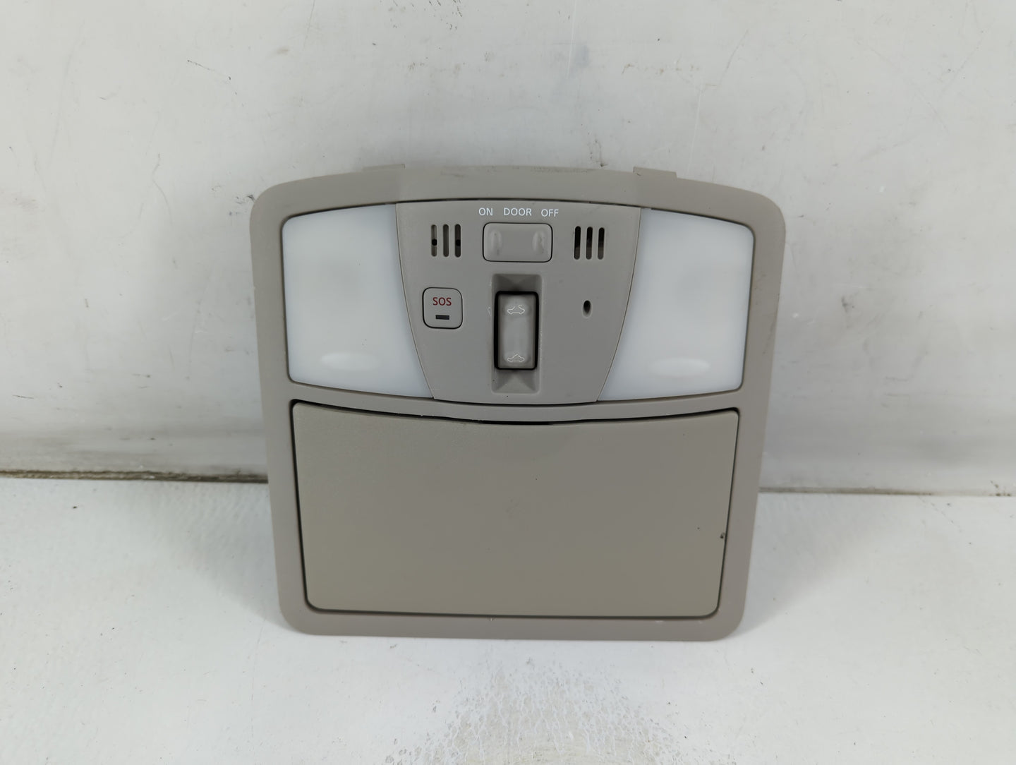 2016 Infiniti Qx80 Overhead Roof Console - Oemusedautoparts1.com