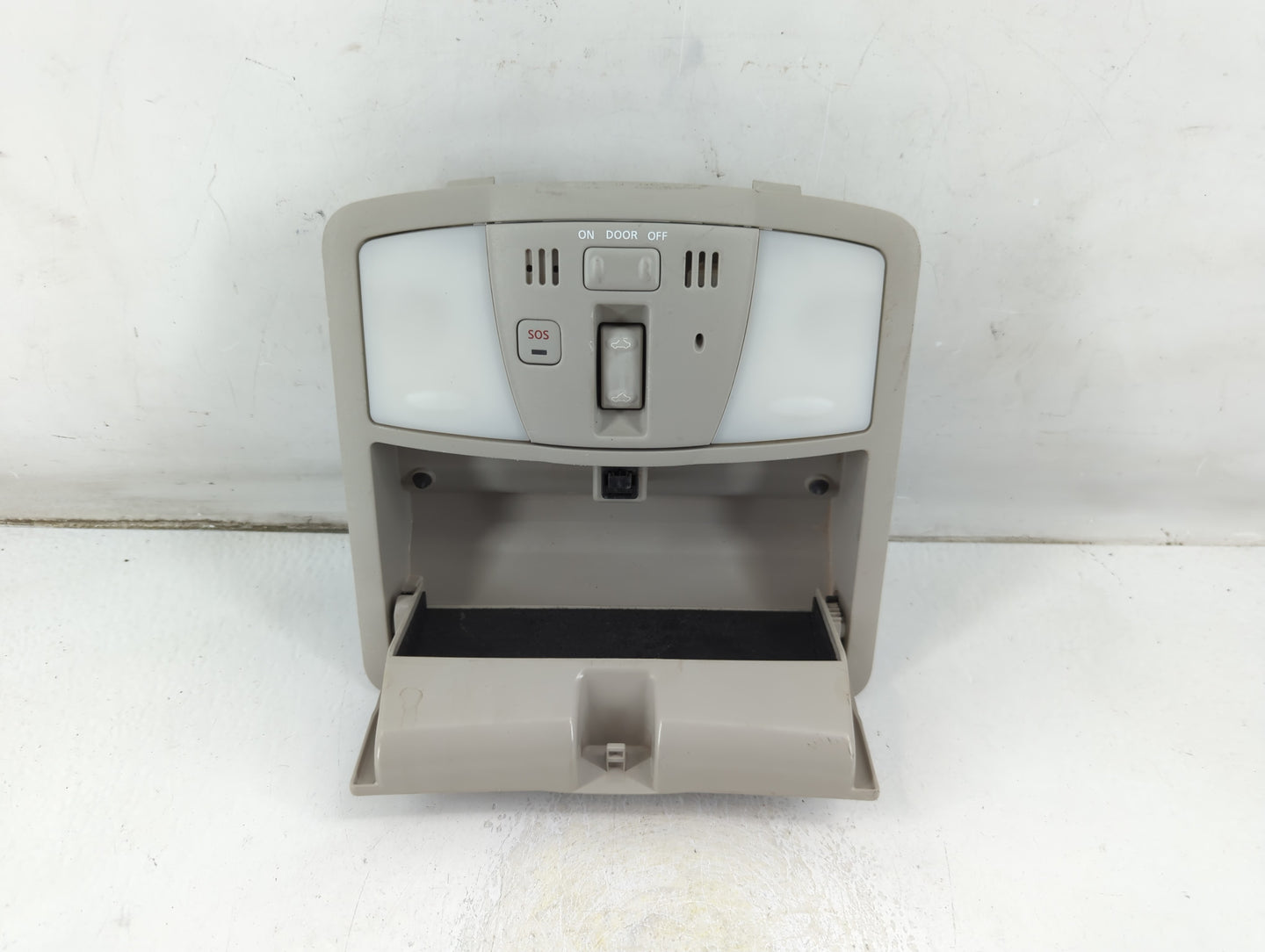 2016 Infiniti Qx80 Overhead Roof Console - Oemusedautoparts1.com