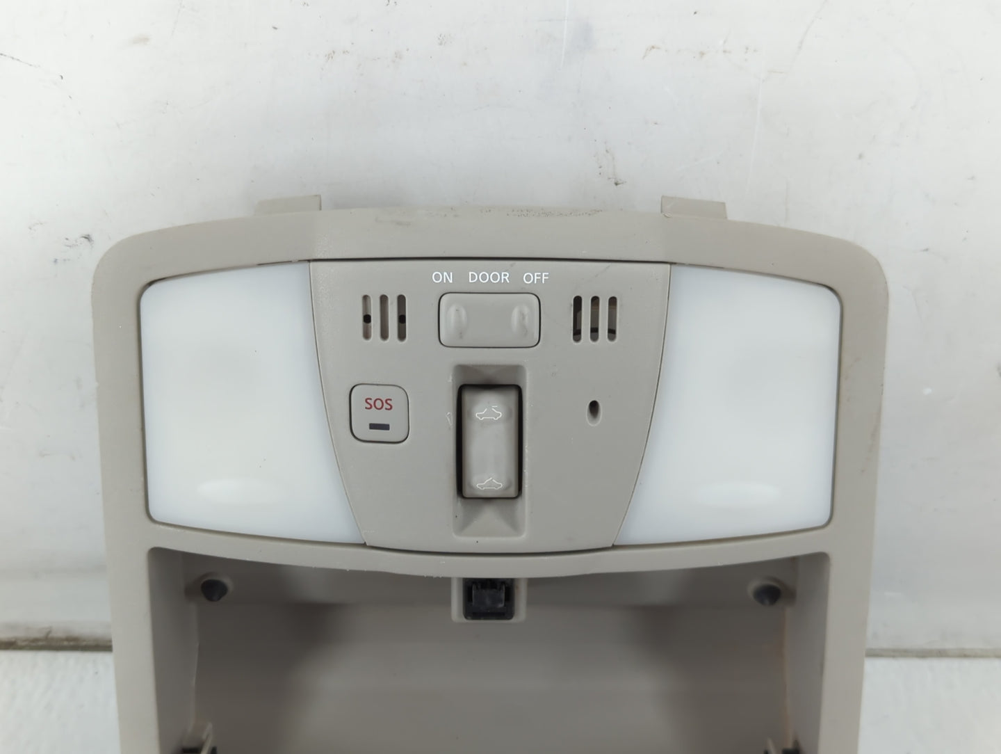 2016 Infiniti Qx80 Overhead Roof Console - Oemusedautoparts1.com