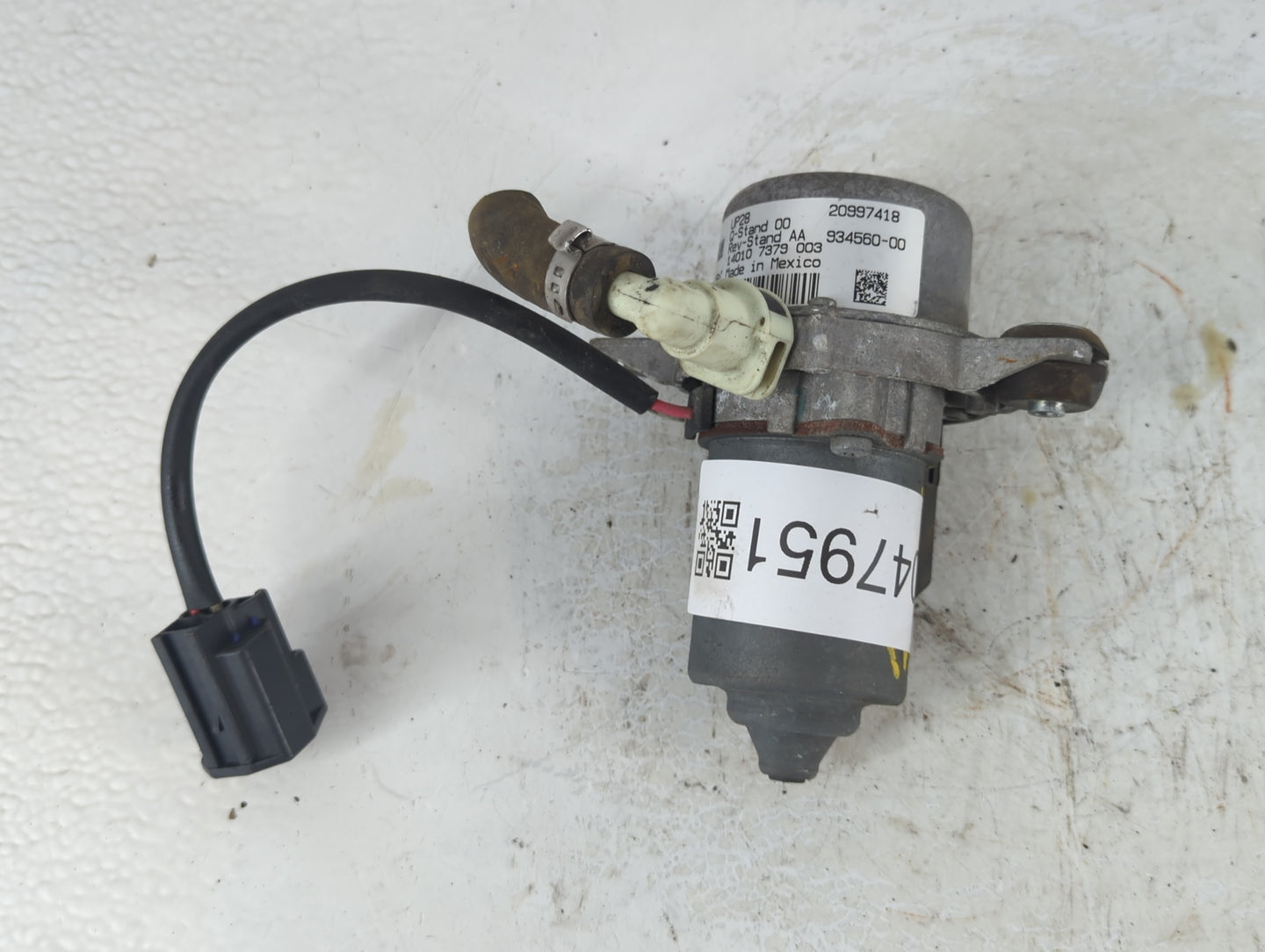2012-2016 Chevrolet Impala Central Vaccum Lock Pump - Oemusedautoparts1.com