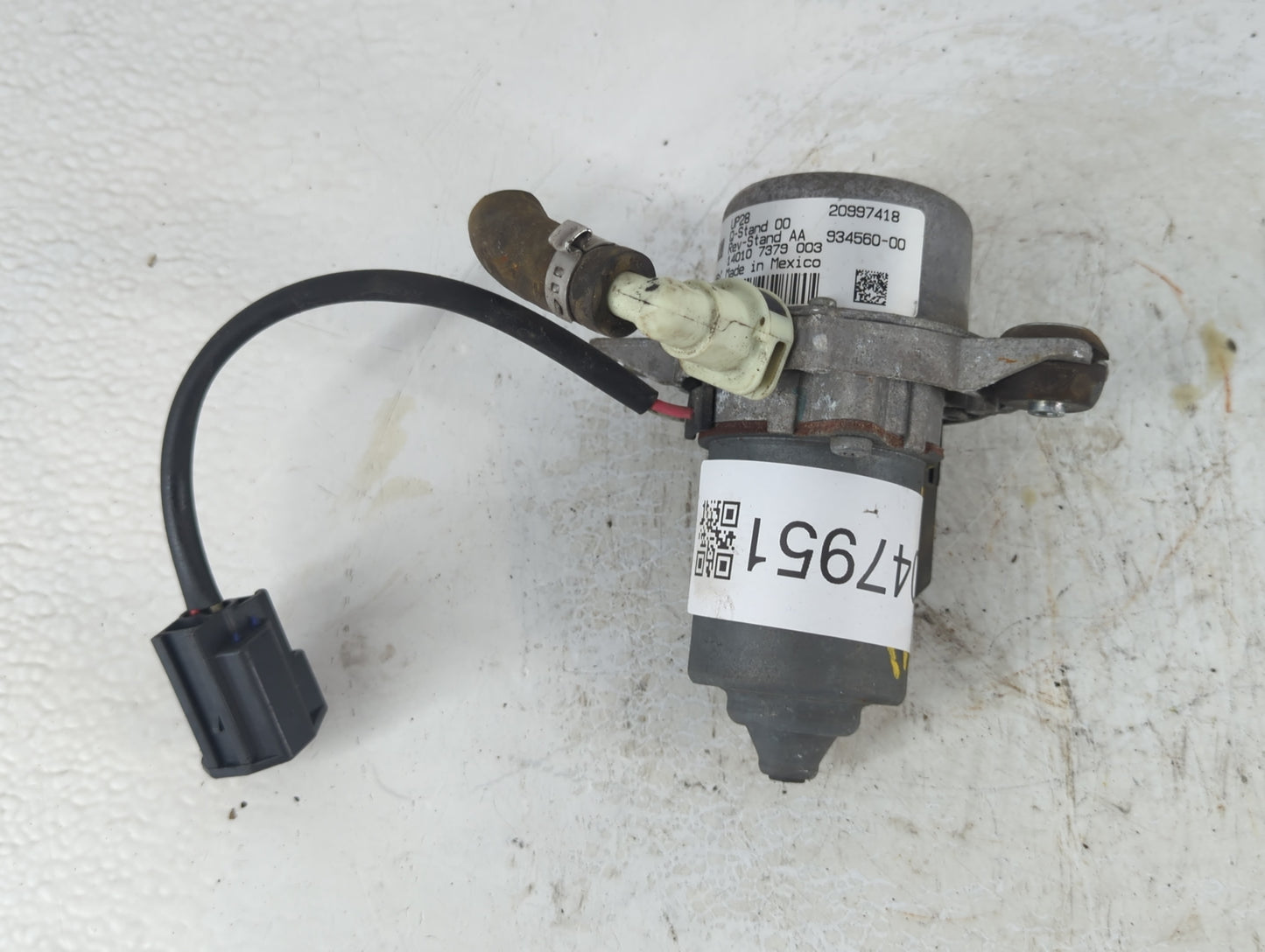 2012-2016 Chevrolet Impala Central Vaccum Lock Pump - Oemusedautoparts1.com