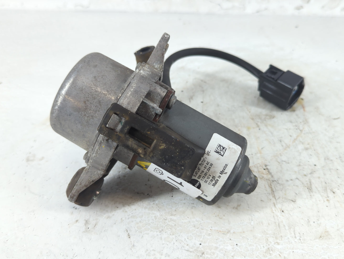 2012-2016 Chevrolet Impala Central Vaccum Lock Pump - Oemusedautoparts1.com