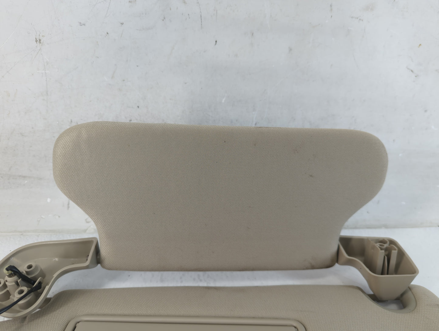2013 Lincoln Navigator Sun Visor Shade Replacement Driver Left Mirror Fits OEM Used Auto Parts - Oemusedautoparts1.com