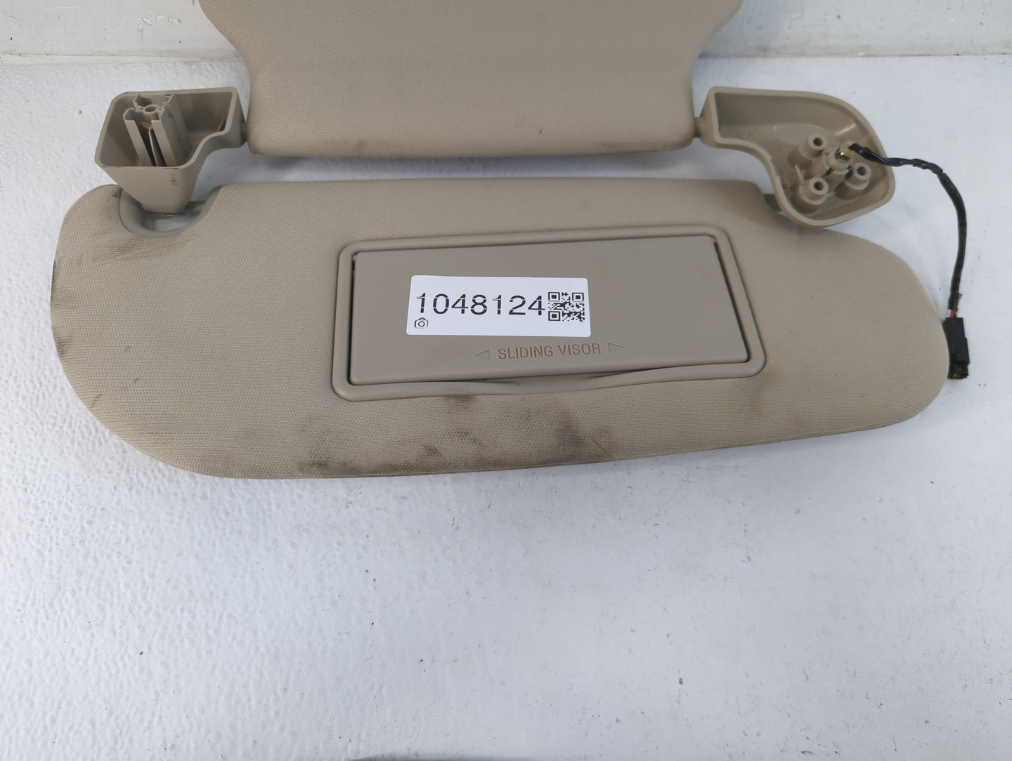 2013 Lincoln Navigator Sun Visor Shade Replacement Passenger Right Mirror Fits OEM Used Auto Parts - Oemusedautoparts1.com