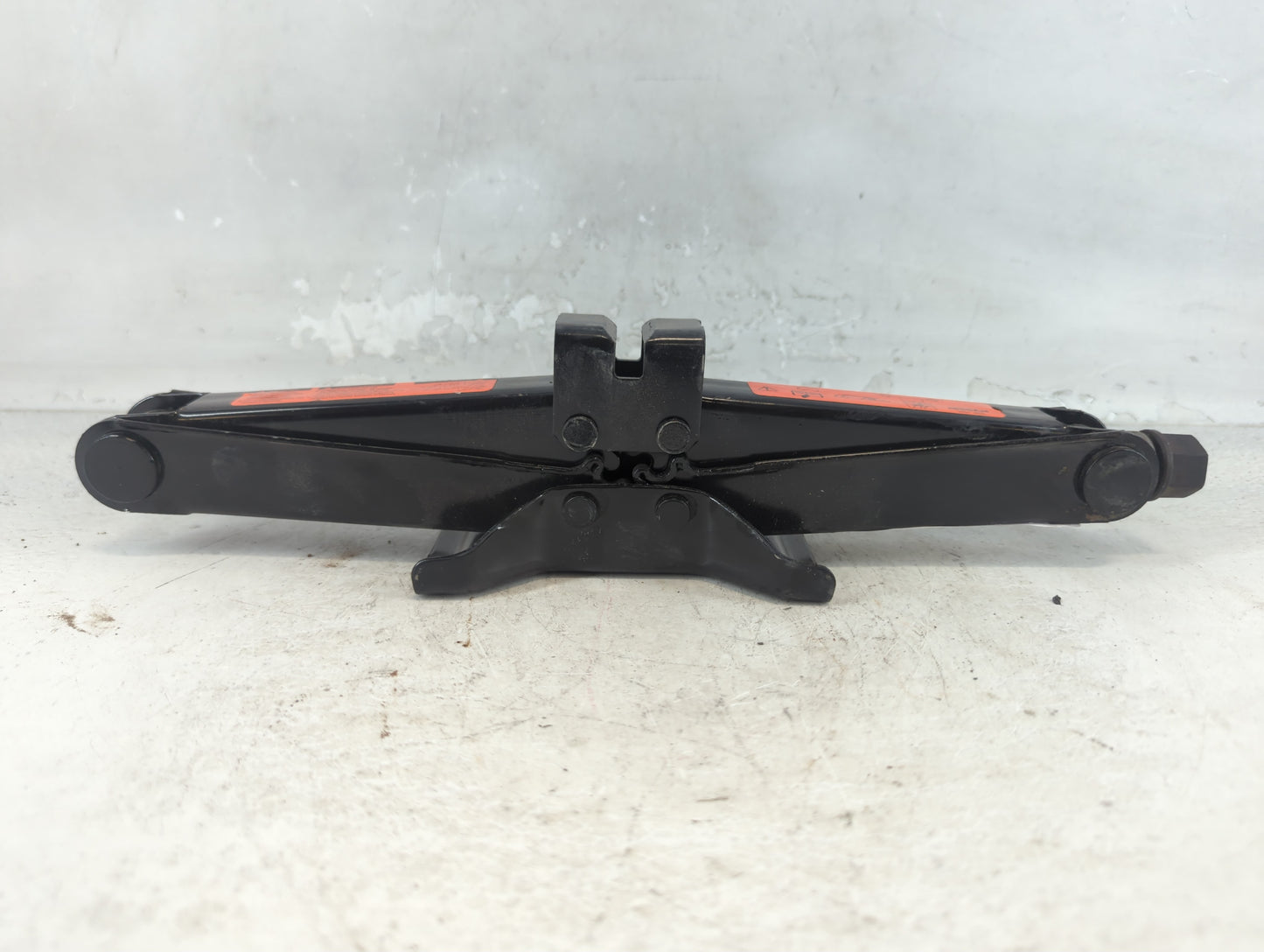 2009 Nissan Altima Spare Scissor Car Jack - Oemusedautoparts1.com