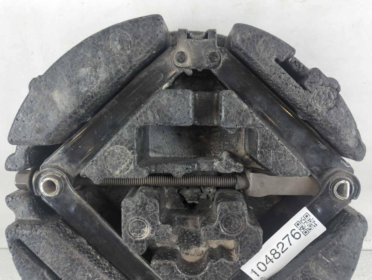 2014 Chevrolet Cruze Spare Scissor Car Jack - Oemusedautoparts1.com