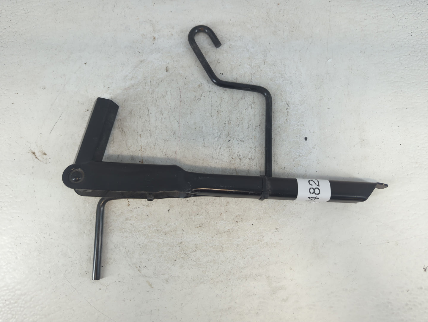 2011 Chevrolet Cruze Spare Scissor Car Jack - Oemusedautoparts1.com