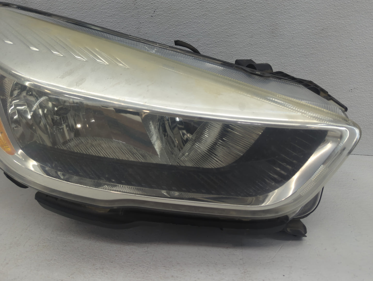 2017-2019 Ford Escape Passenger Right Oem Head Light Headlight Lamp