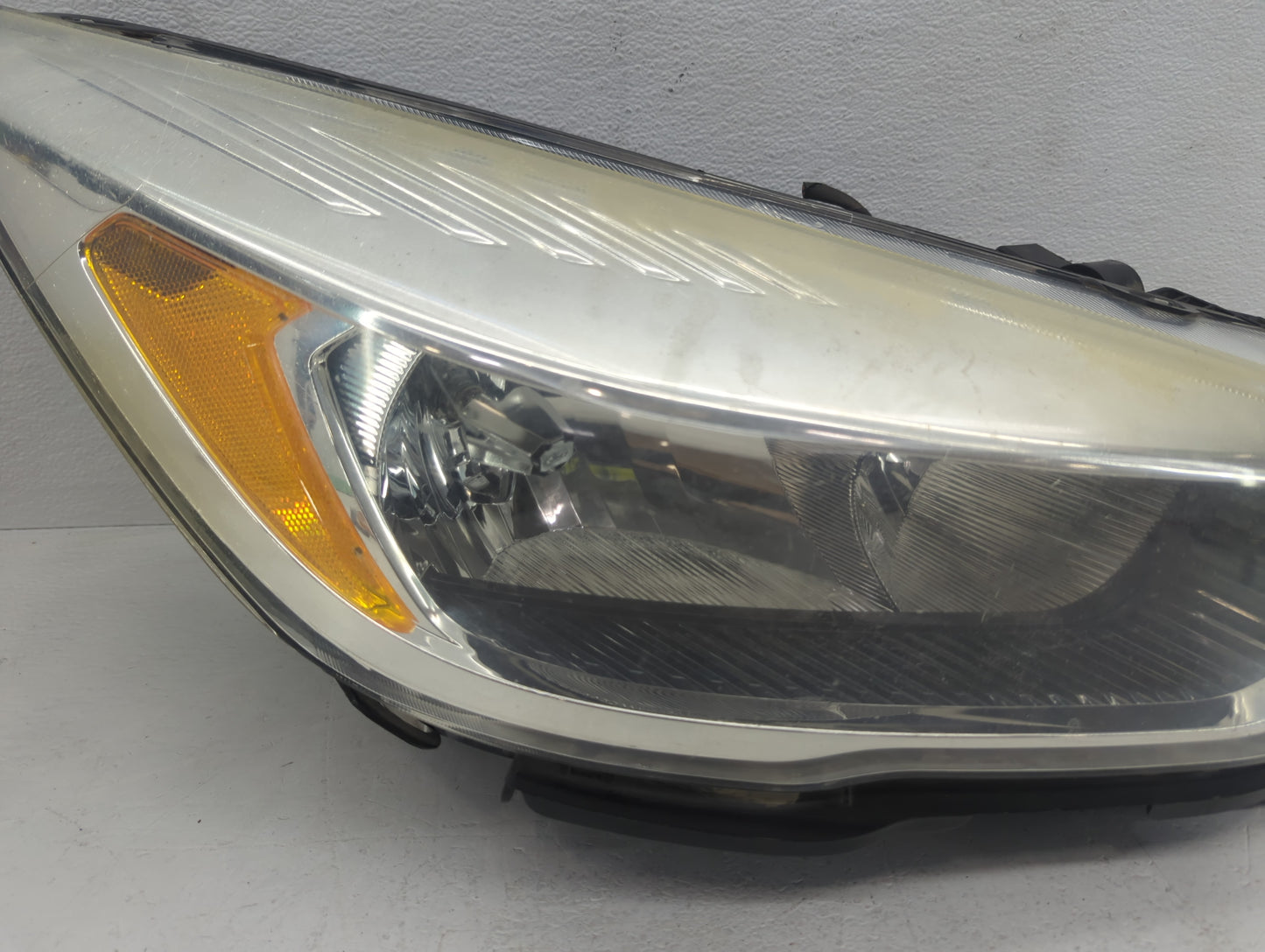 2017-2019 Ford Escape Passenger Right Oem Head Light Headlight Lamp