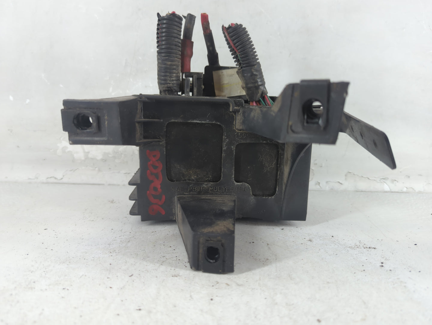 1999 Chevrolet Silverado 1500 Fusebox Fuse Box Panel Relay Module P/N:15993635 Fits OEM Used Auto Parts - Oemusedautoparts1.com